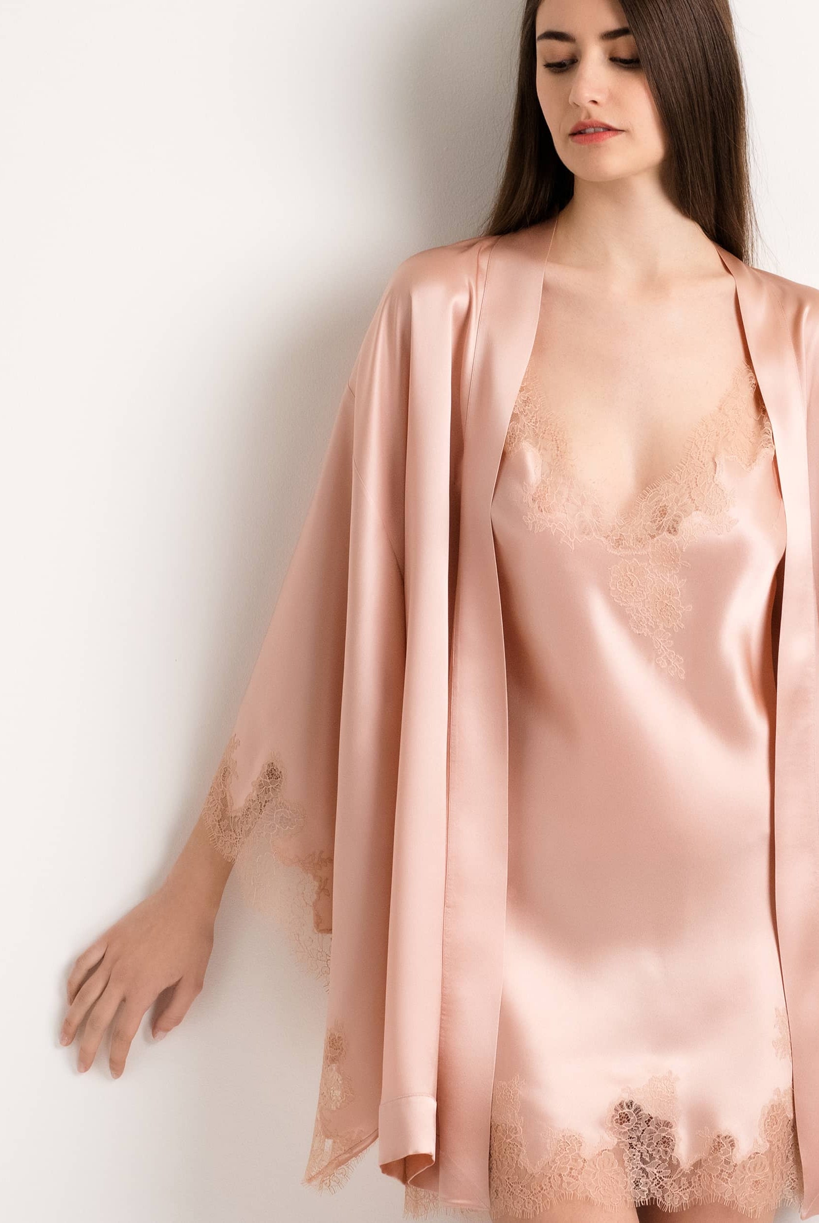 Discover the Summer 2022 collection from the house Carine Gilson with this Slip Babydoll Style V Neckline in light rose Silk with nude lace