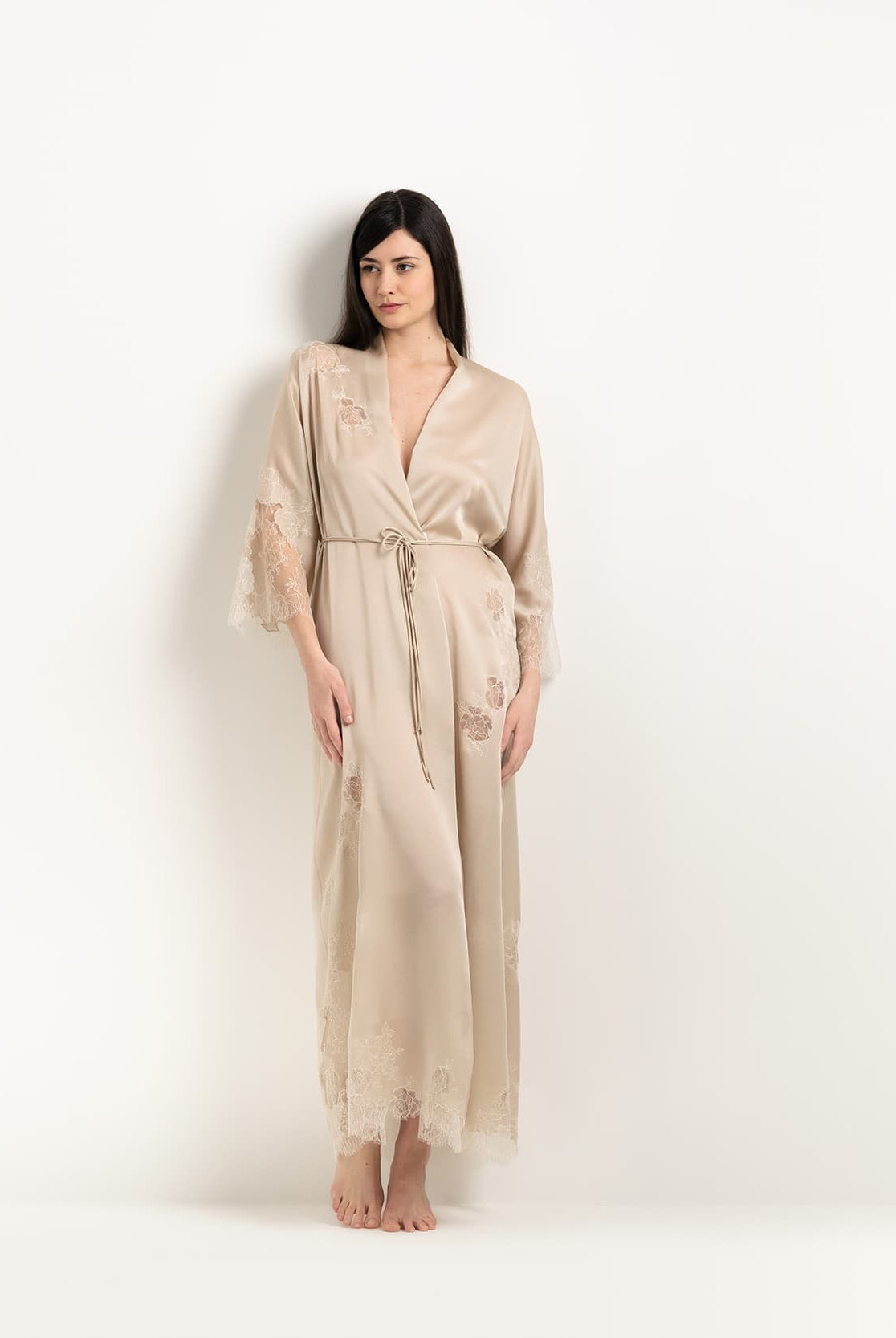 Made of silk and lace, explore the lingerie collection 2025 Winter from the house Carine Gilson with this Long Kimono Raglan Style in sand beige Silk with ivory lace