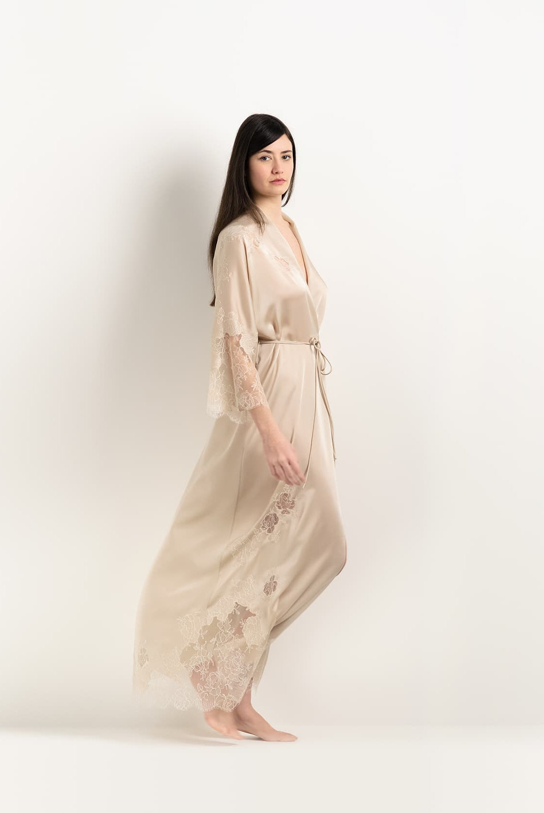 Made of silk and lace, explore the lingerie collection 2025 Winter from the house Carine Gilson with this Long Kimono Raglan Style in sand beige Silk with ivory lace