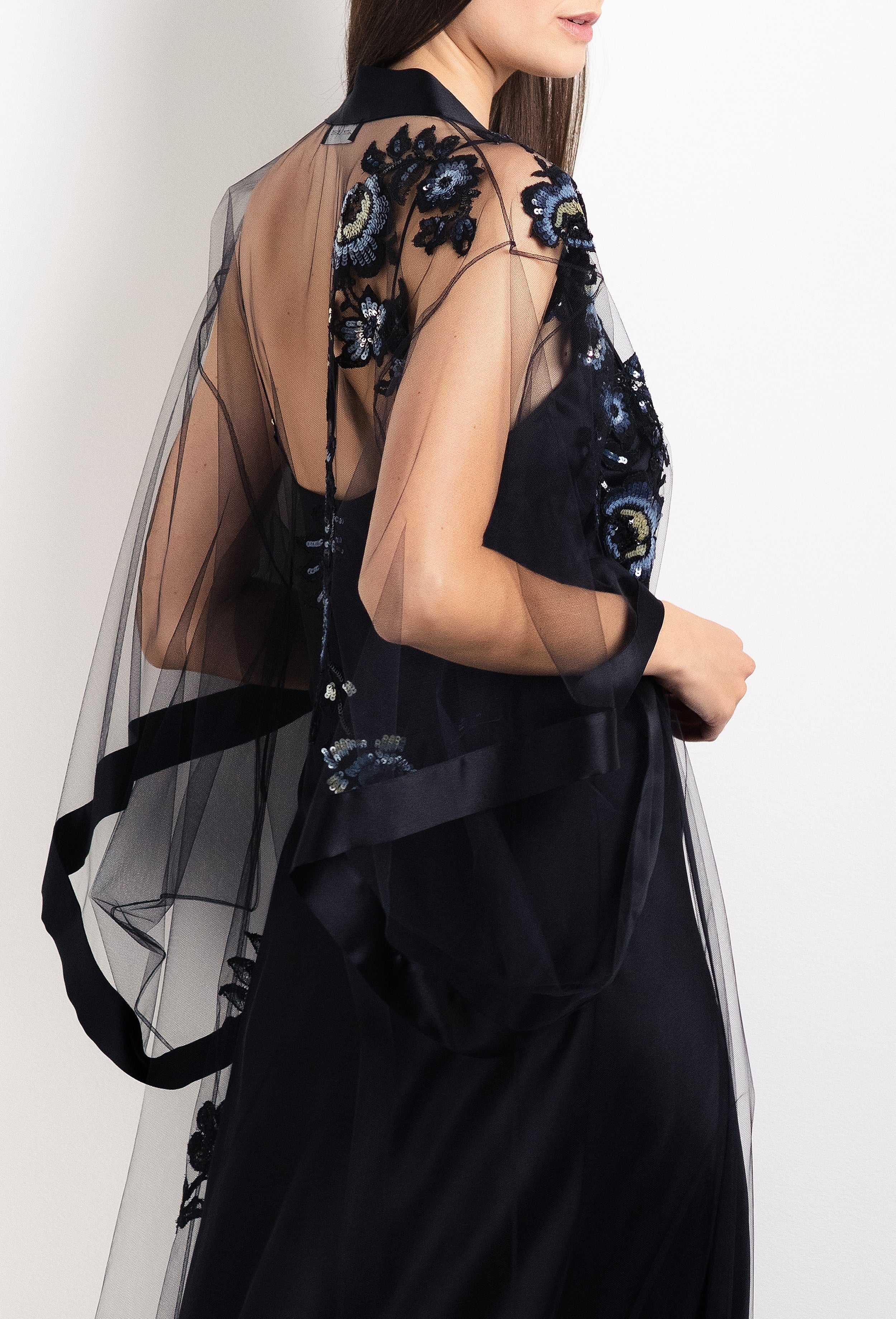 Be seduced by Carine Gilson most beautiful silk anf lace collection with this Long Kimono Butterfly Sleeves in black Silk with Sparkling black lace