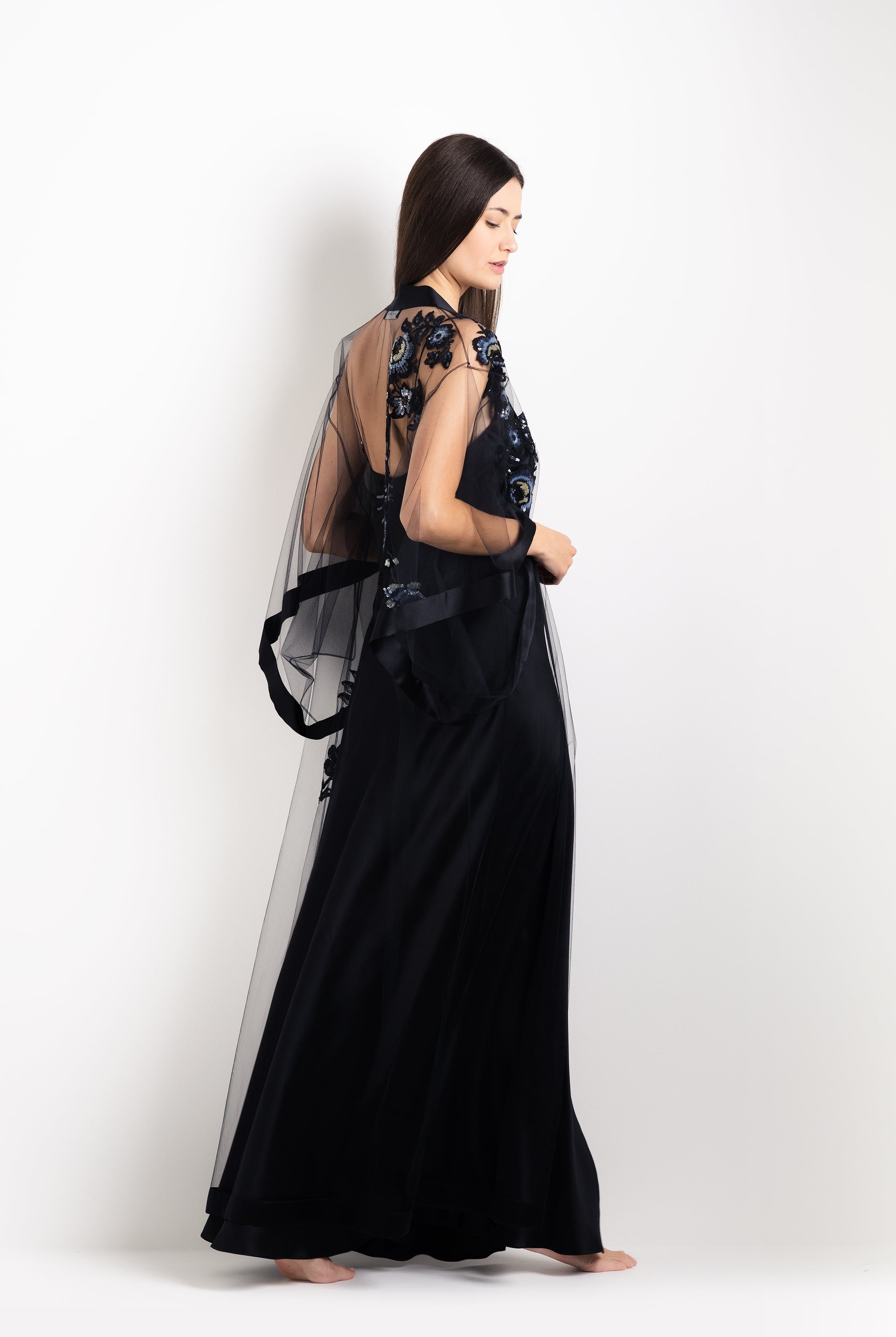 Be seduced by Carine Gilson most beautiful silk anf lace collection with this Long Kimono Butterfly Sleeves in black Silk with Sparkling black lace