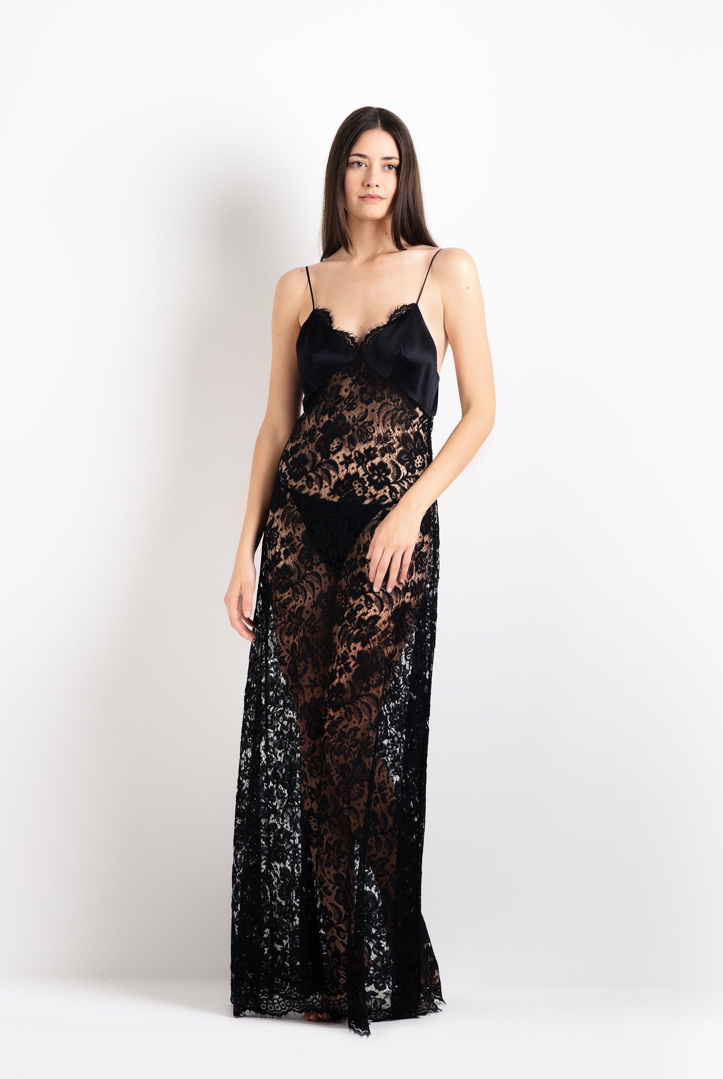 Enjoy the 2026 Cruise collection of silk and lace couture from the house Carine Gilson with this Long Gown with Cup in black Silk with black lace