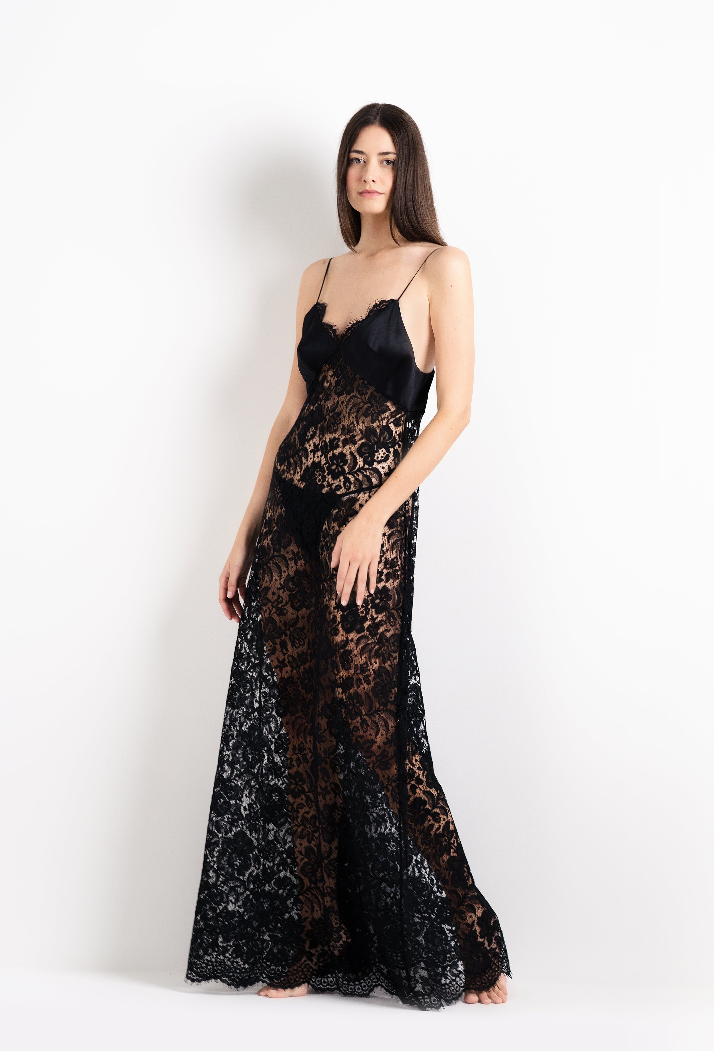 Enjoy the 2026 Cruise collection of silk and lace couture from the house Carine Gilson with this Long Gown with Cup in black Silk with black lace