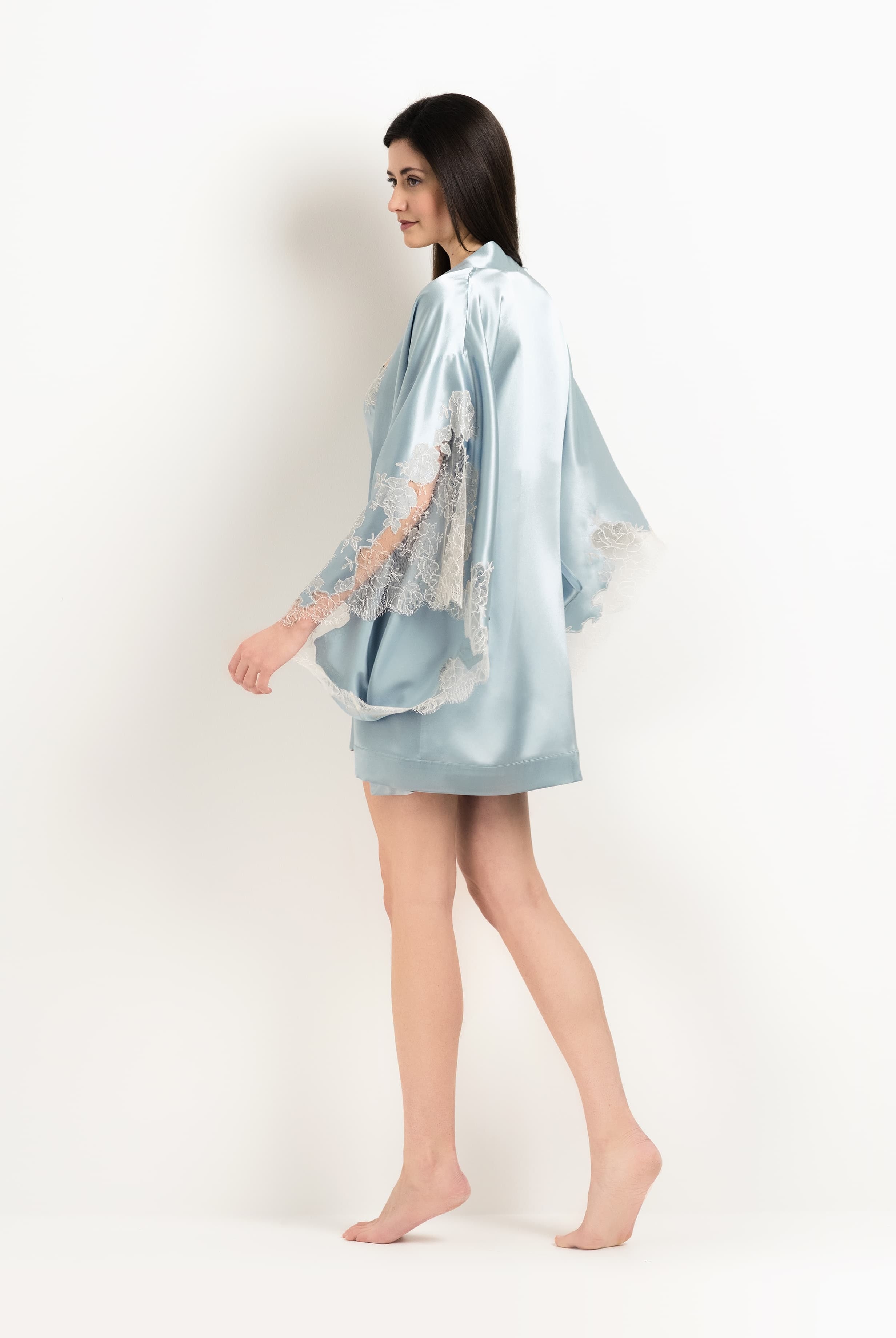 Be seduced by Carine Gilson most beautiful silk lingerie collection with this Short Kimono Butterfly Sleeves in Frozen blue Silk with ivory lace