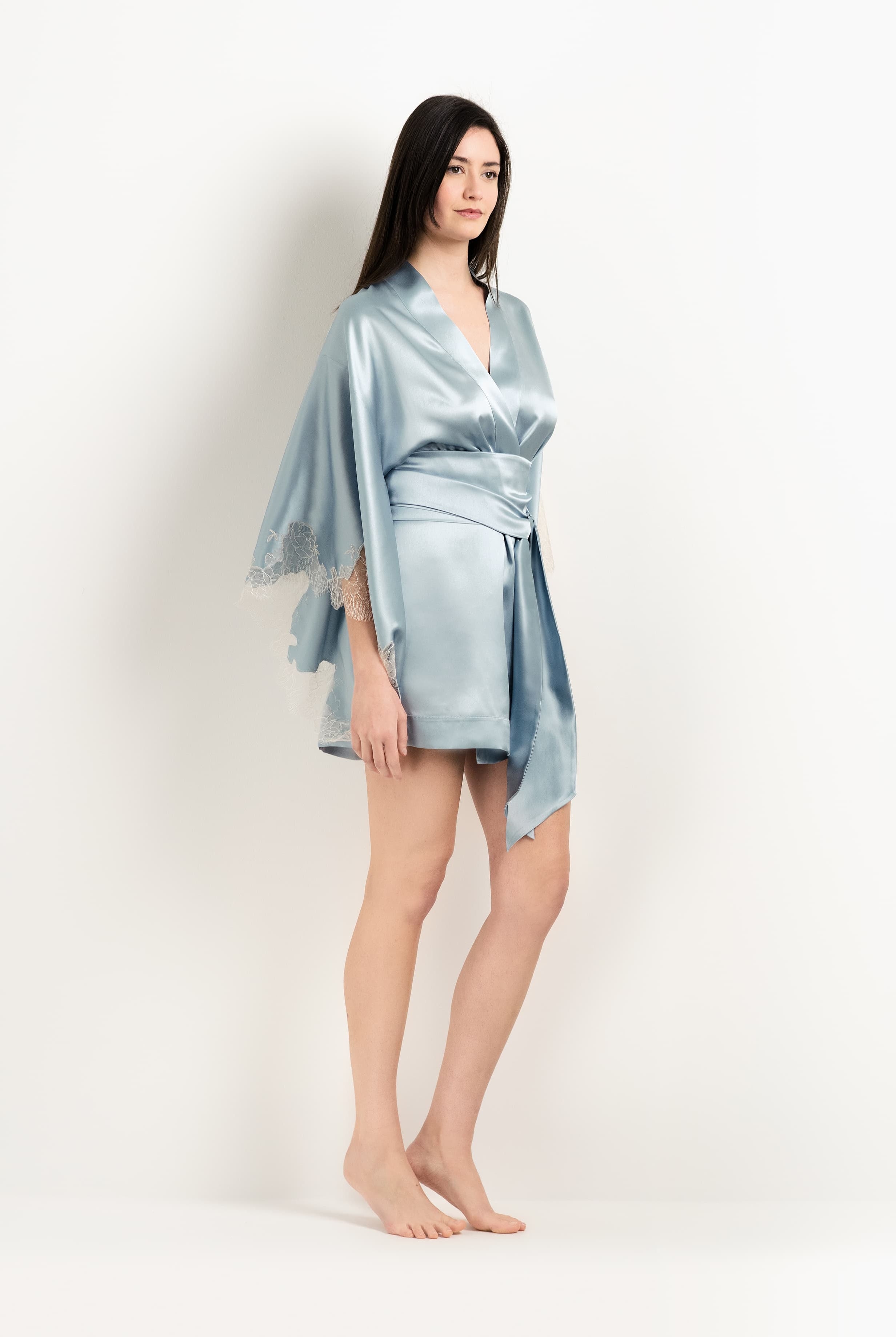 Be seduced by Carine Gilson most beautiful silk lingerie collection with this Short Kimono Butterfly Sleeves in Frozen blue Silk with ivory lace