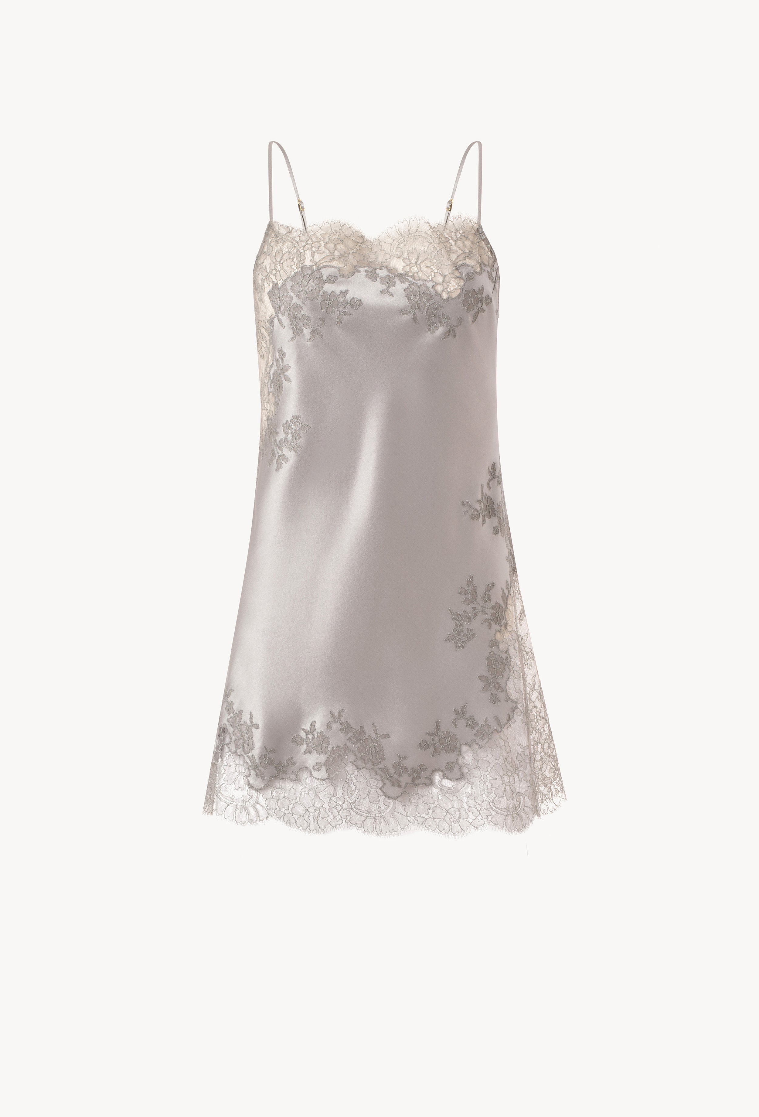 The Hiver 2026-27 collection from the house Carine Gilson - The most beautiful couture lingerie to be discovered with this babydoll style straight neckline in leadgrey silk with grey lace