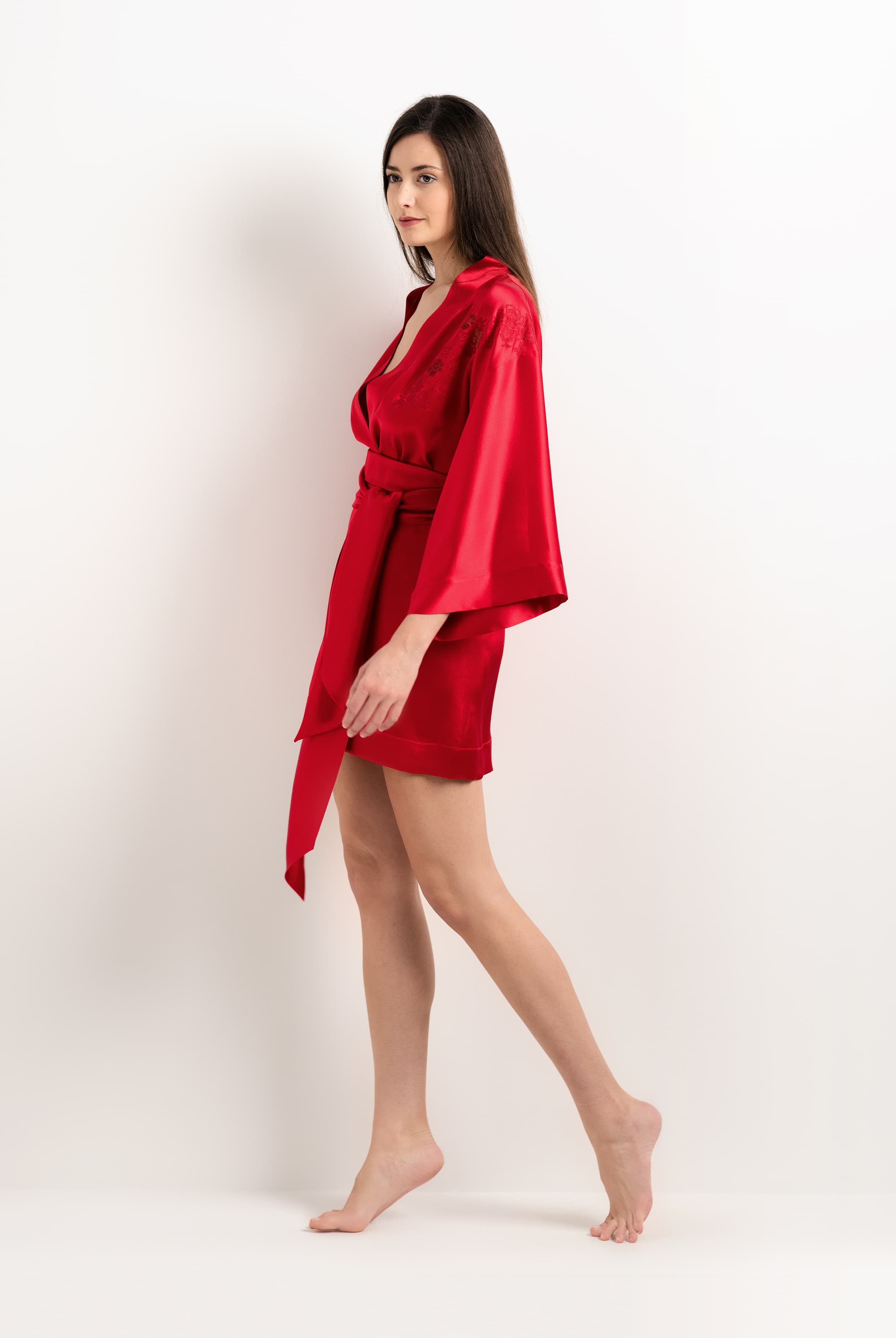 Made of silk and lace, explore the lingerie collection 2025 summer from the house Carine Gilson with this Short Kimono Classic Sleeves in Flam red Silk with red lace