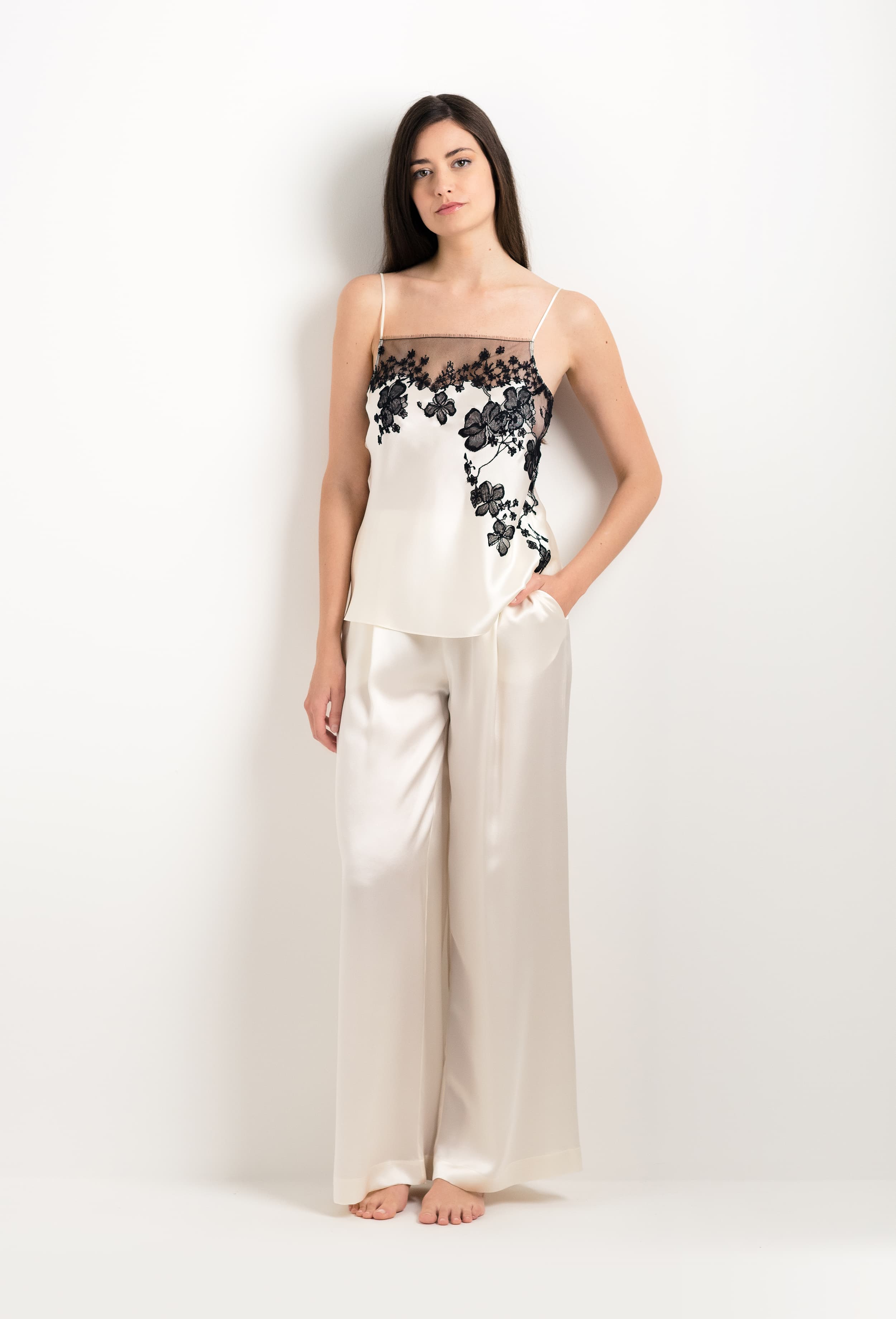Enter Carine Gilson's world and the most beautiful silk lingerie with the 2025 cruise collection with this Wide Leg Pajama Pants in Pearl Silk