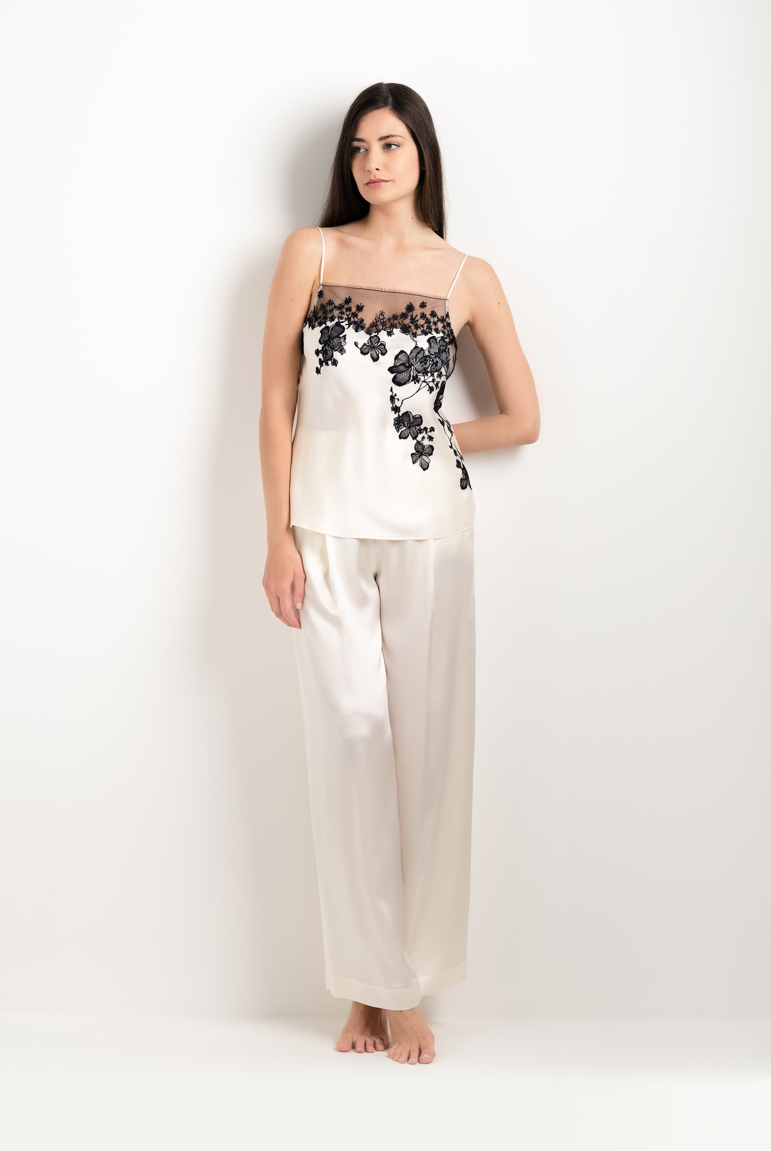 Enter Carine Gilson's world and the most beautiful silk lingerie with the 2025 cruise collection with this Wide Leg Pajama Pants in Pearl Silk