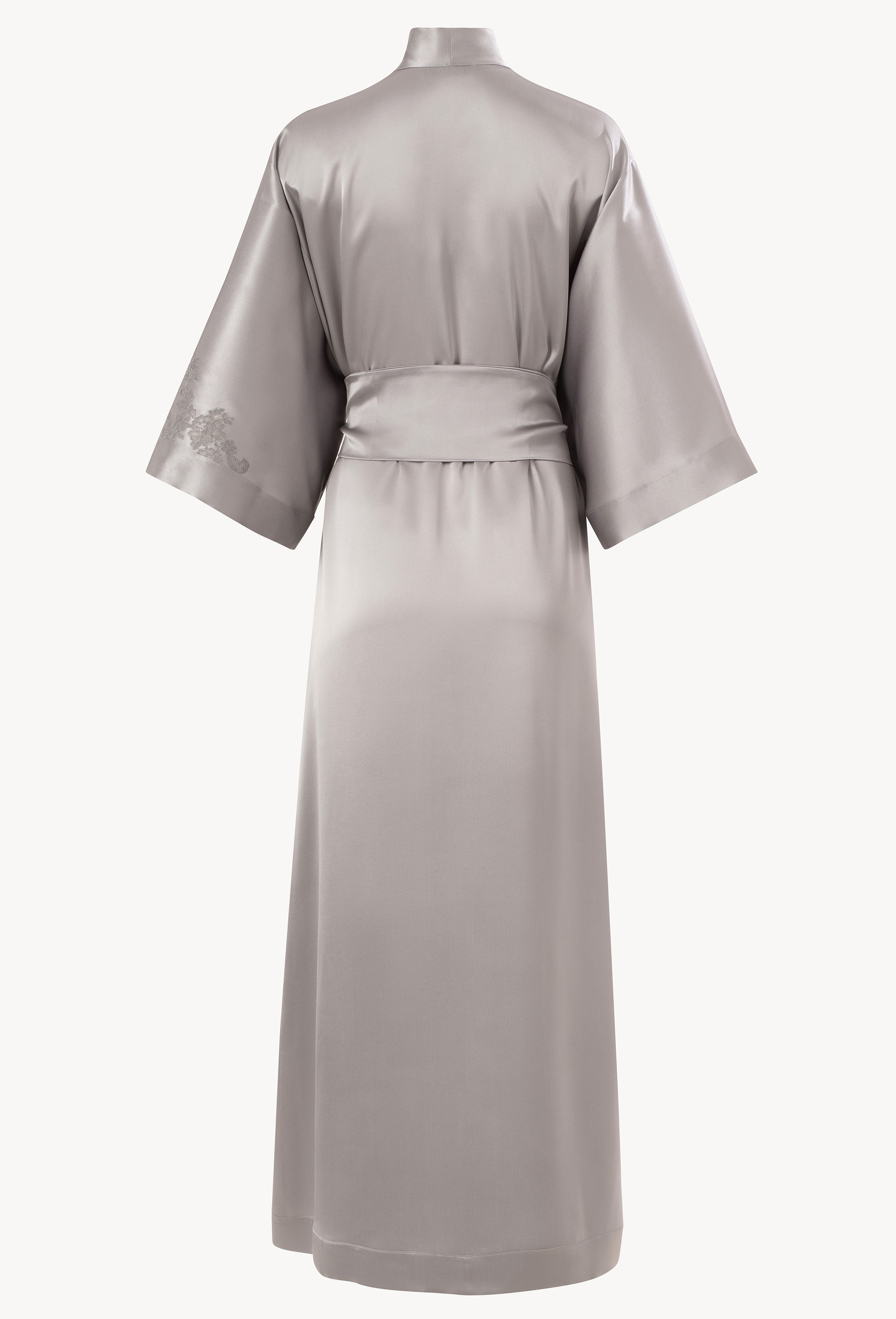 Enter Carine Gilson's world and the most beautiful silk lingerie with the Hiver 2026-27 collection with this Camisole Classic Style Silk and Lace in LeadGrey Silk with Grey lace