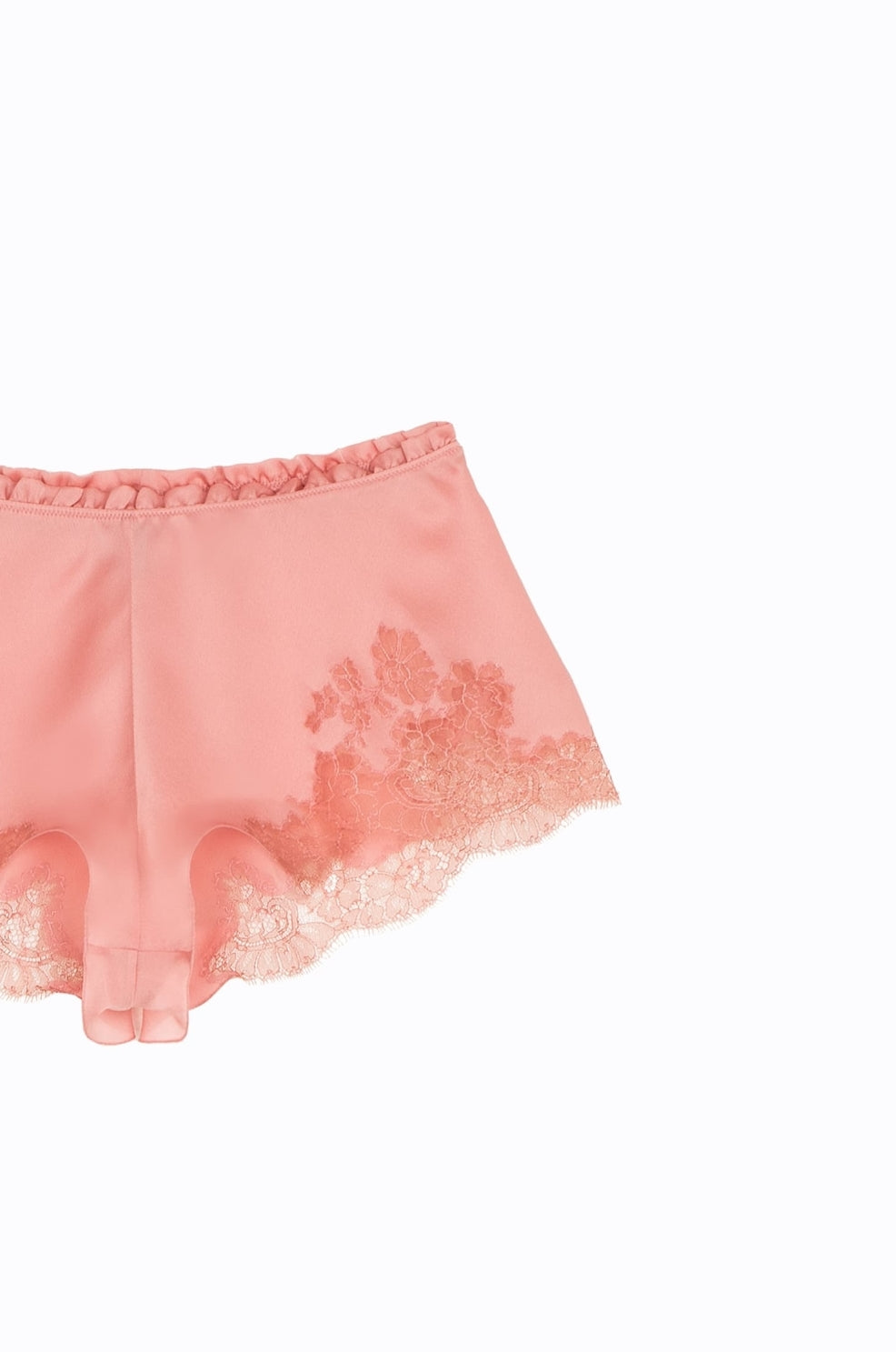Discover the 2023 summer collection from the house Carine Gilson with this Floaty Shorts in petal pink Silk with dusty pink lace