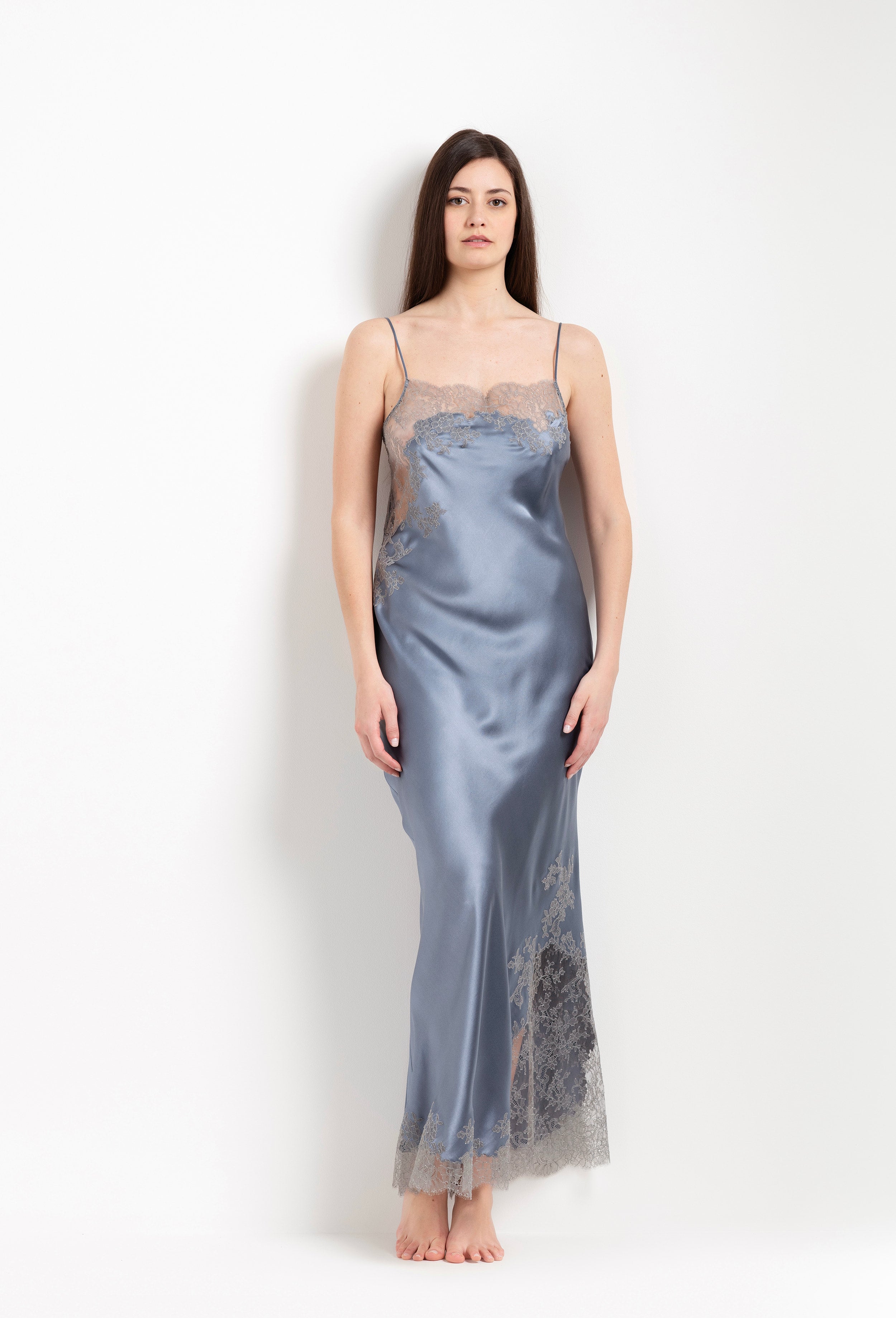 Made of silk and lace, explore the lingerie collection Hiver 2026-27 from the house Carine Gilson with this Long Dress Straight Neckline in Blue stone Silk with Grey lace
