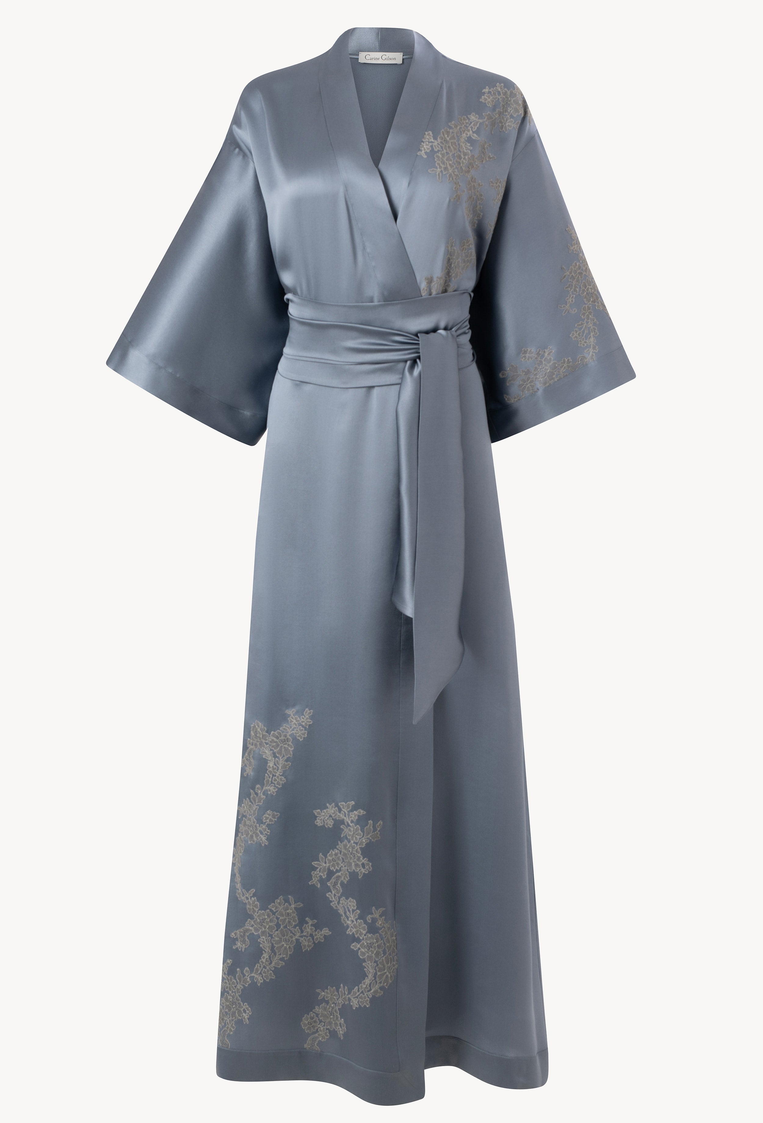 Discover the unique craftmanship of the belgian designer Carine Gilson in her atelier for the Hiver 2026-27 collection with this Long Kimono Classic Sleeves in Blue stone Silk with Grey lace