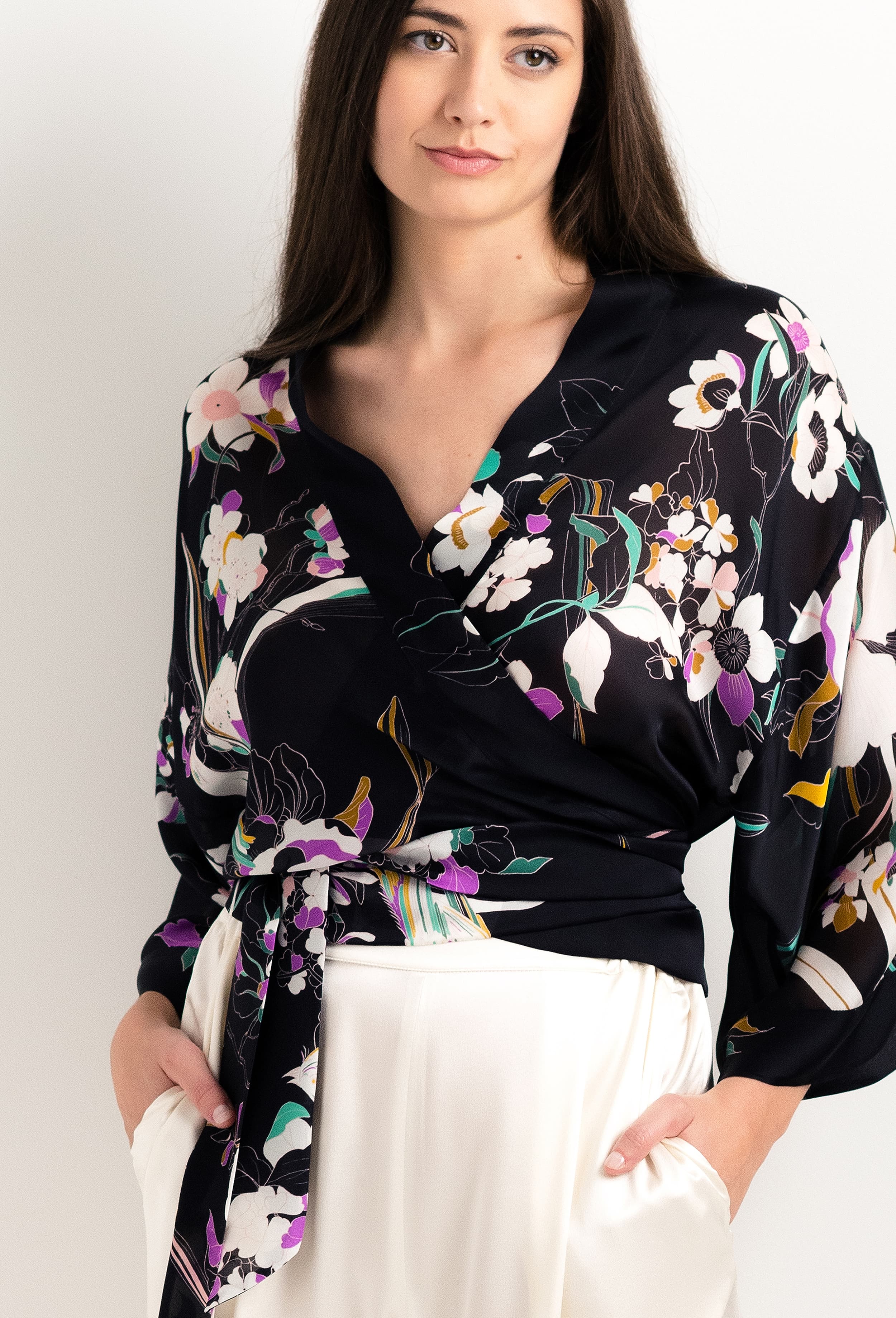 The 2025 cruise collection from the house Carine Gilson - The most beautiful couture lingerie to be discovered with this Kimono Style Cachecoeur Shirt in Shadow of paradise Black Silk