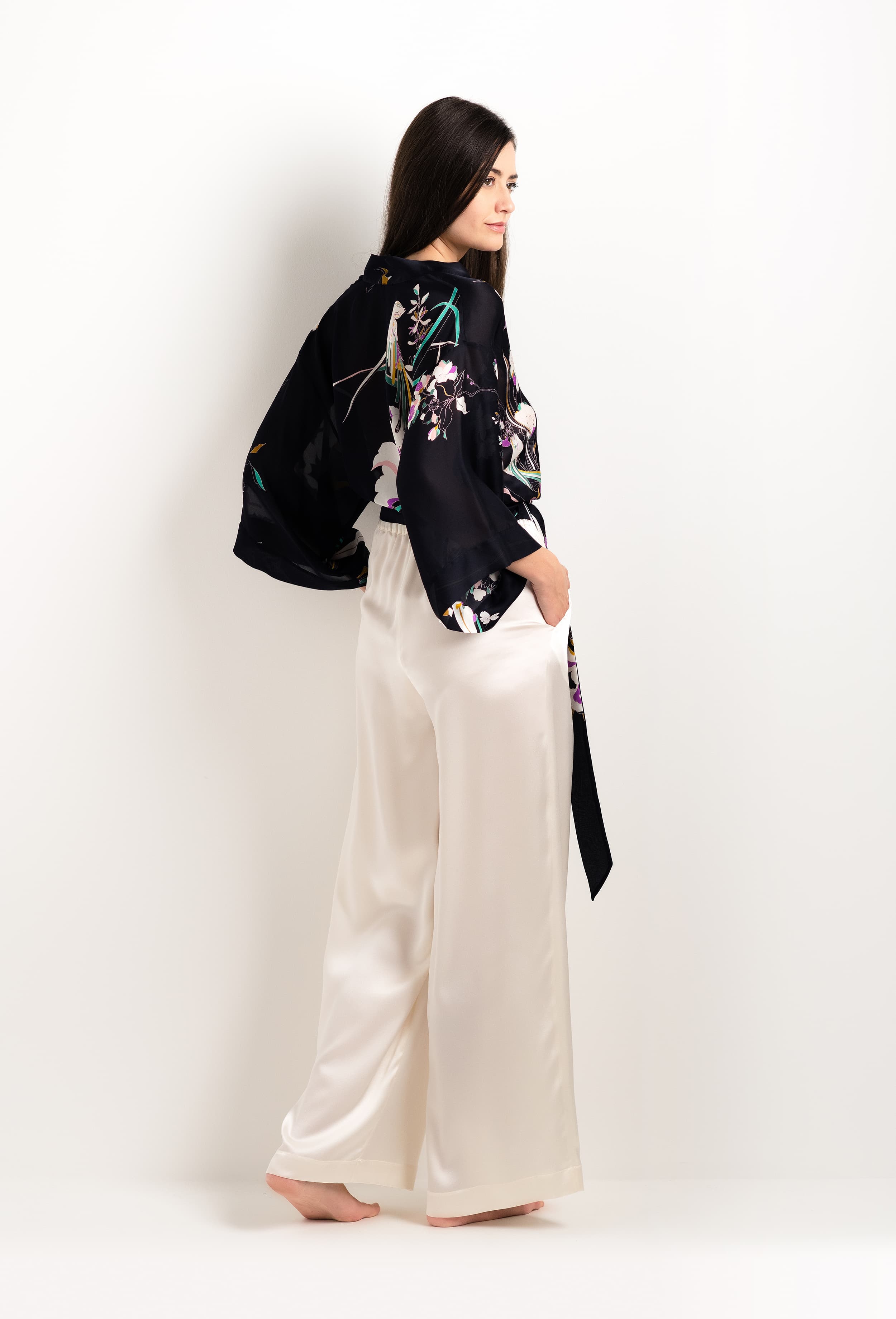 The 2025 cruise collection from the house Carine Gilson - The most beautiful couture lingerie to be discovered with this Kimono Style Cachecoeur Shirt in Shadow of paradise Black Silk