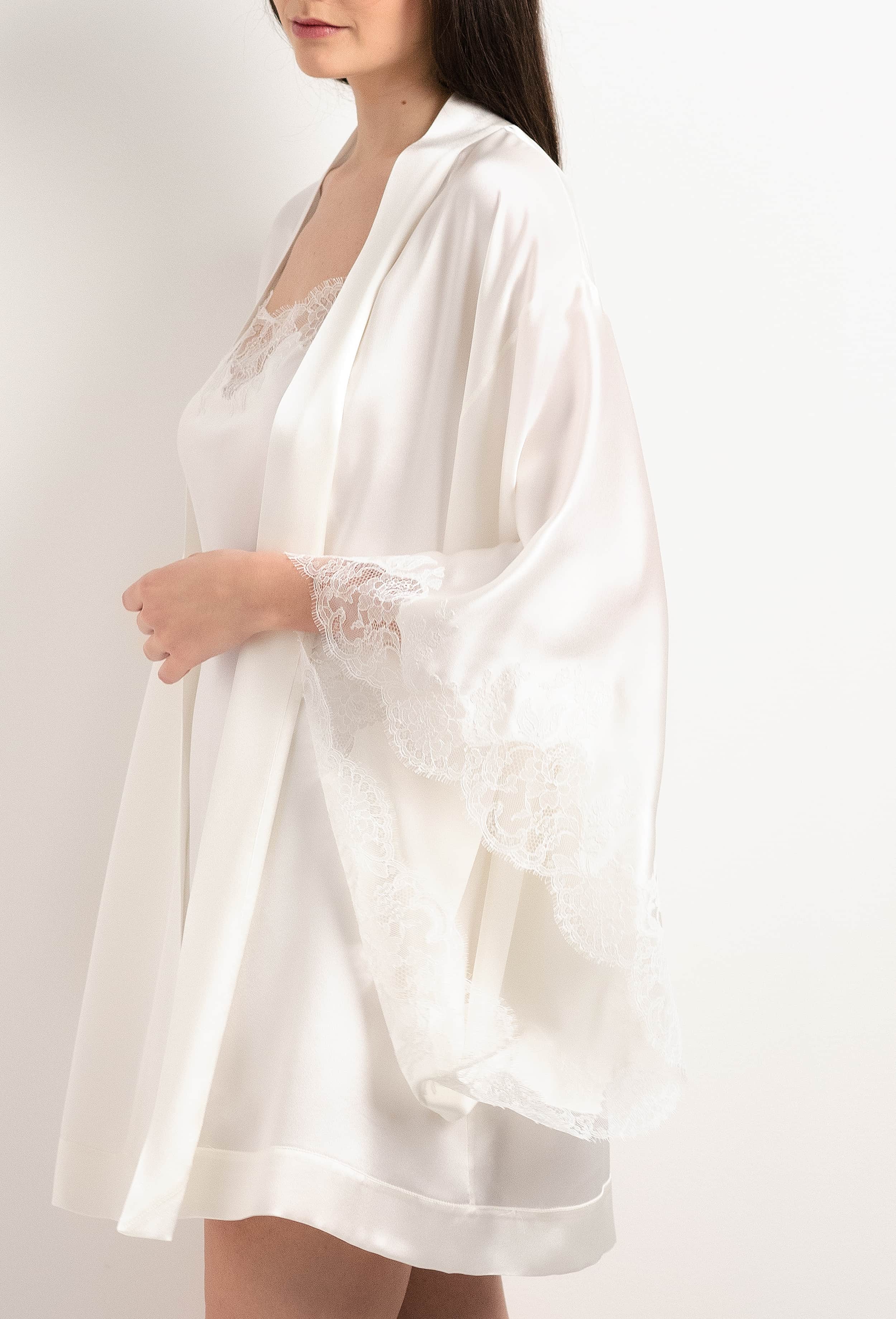 Made of silk and lace, explore the lingerie collection 2025 Summer from the house Carine Gilson with this Short Kimono Butterfly Sleeves in Natural Silk  with Natural lace
