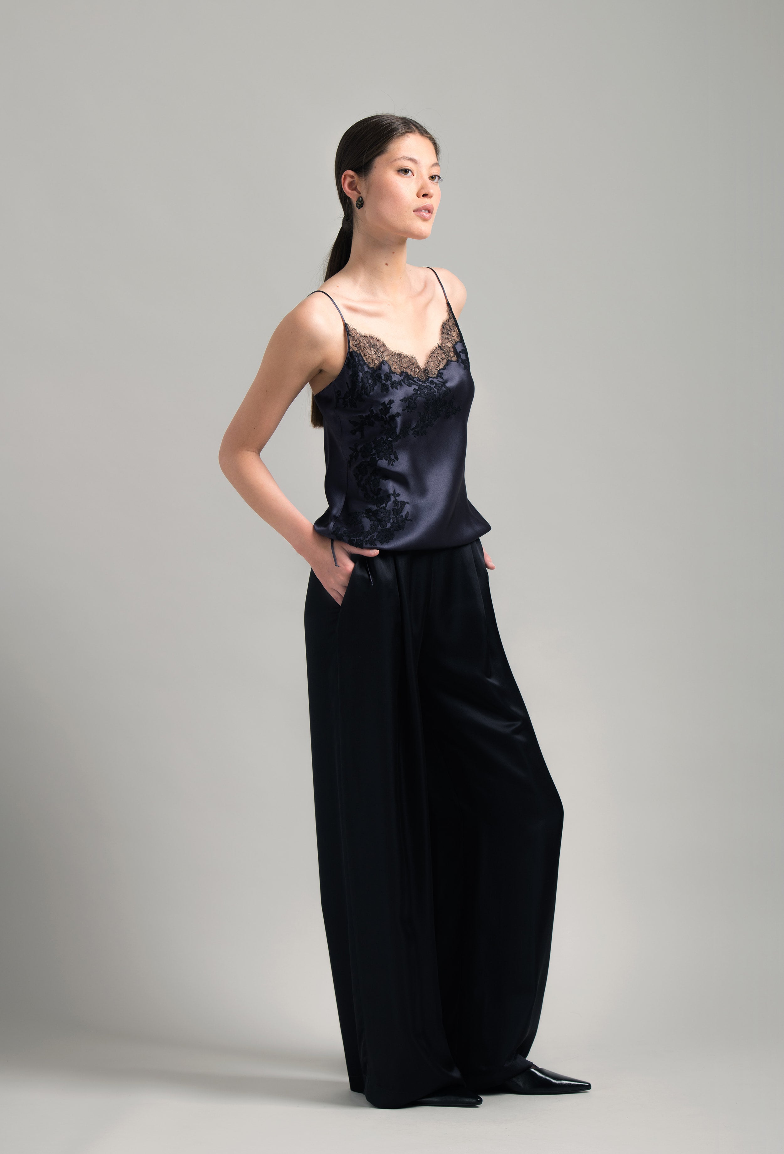 Discover the Winter 2026-27 collection of lingerie couture from the house Carine Gilson with this Camisole Classic in DarkGrey Silk with black lace