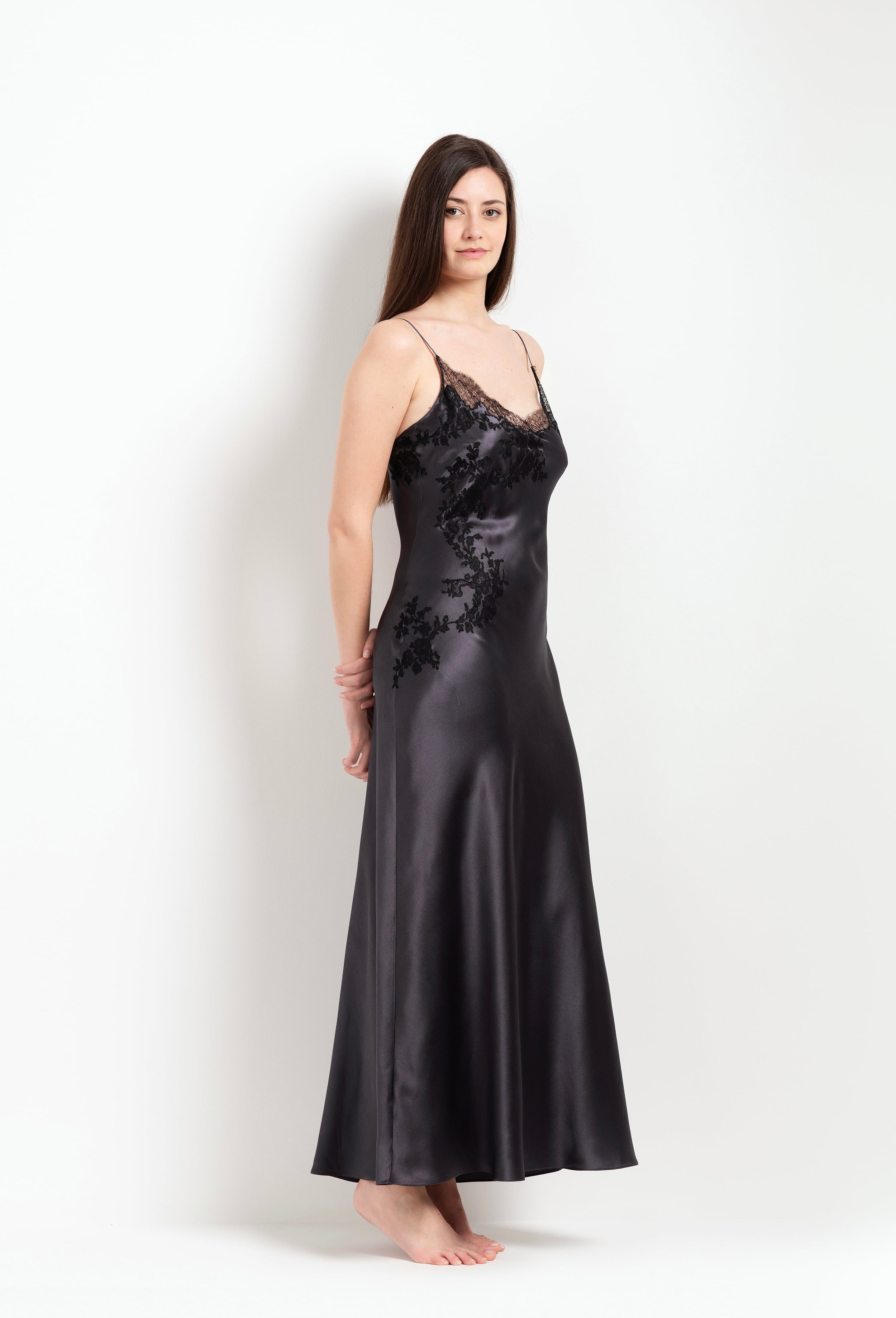 Made of silk and lace, explore the lingerie collection Winter 2026-27 from the house Carine Gilson with this Long Dress Classic Style in DarkGrey Silk with black lace