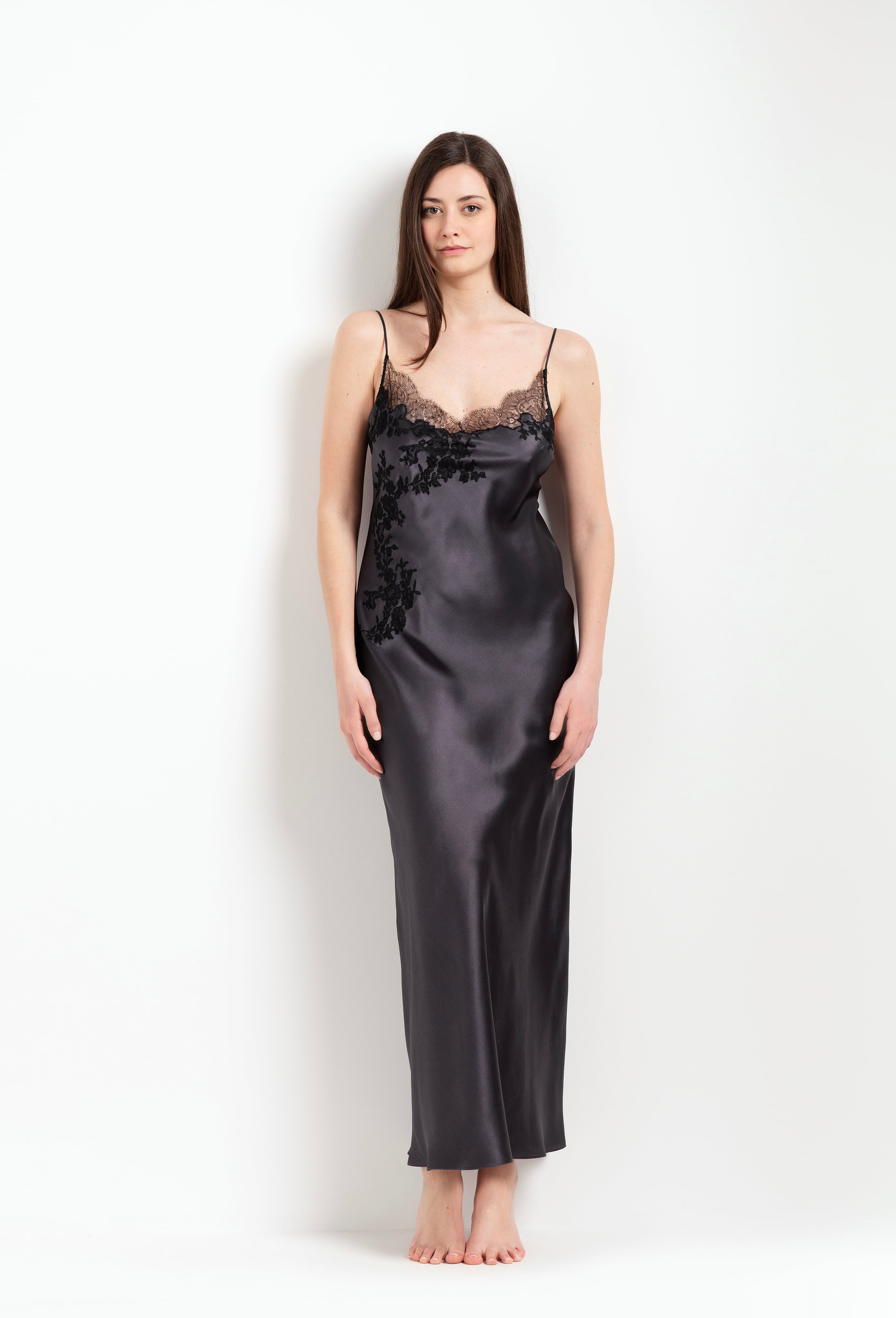 Made of silk and lace, explore the lingerie collection Winter 2026-27 from the house Carine Gilson with this Long Dress Classic Style in DarkGrey Silk with black lace