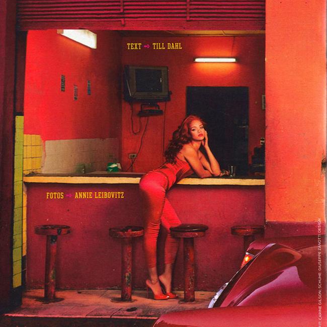 Rihanna wears Carine Gilson