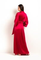 Enter Carine Gilson's world with the 2023 summer collection and this Long Kimono Classic Sleeves in bright red Silk with dusty pink lace