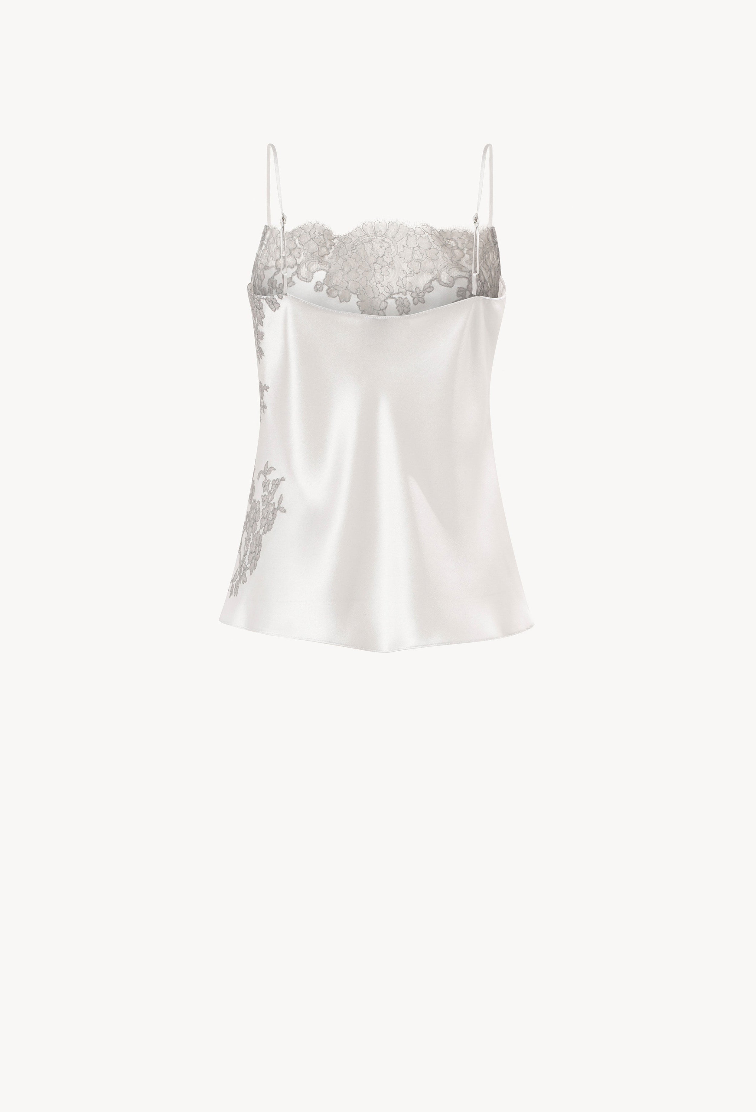 Discover the unique craftmanship of the belgian designer Carine Gilson in her atelier for the Hiver 2026-27 collection with this camisole straight neckline in silver grey silk  with grey lace