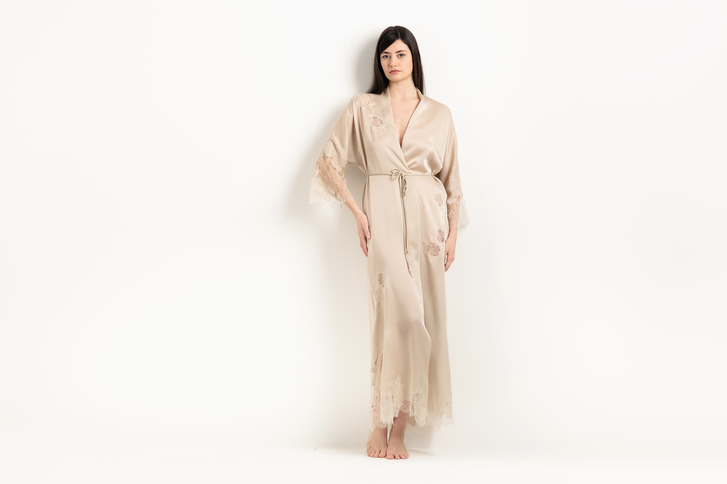 Made of silk and lace, explore the lingerie collection 2025 Winter from the house Carine Gilson with this Long Kimono Raglan Style in sand beige Silk  with ivory lace