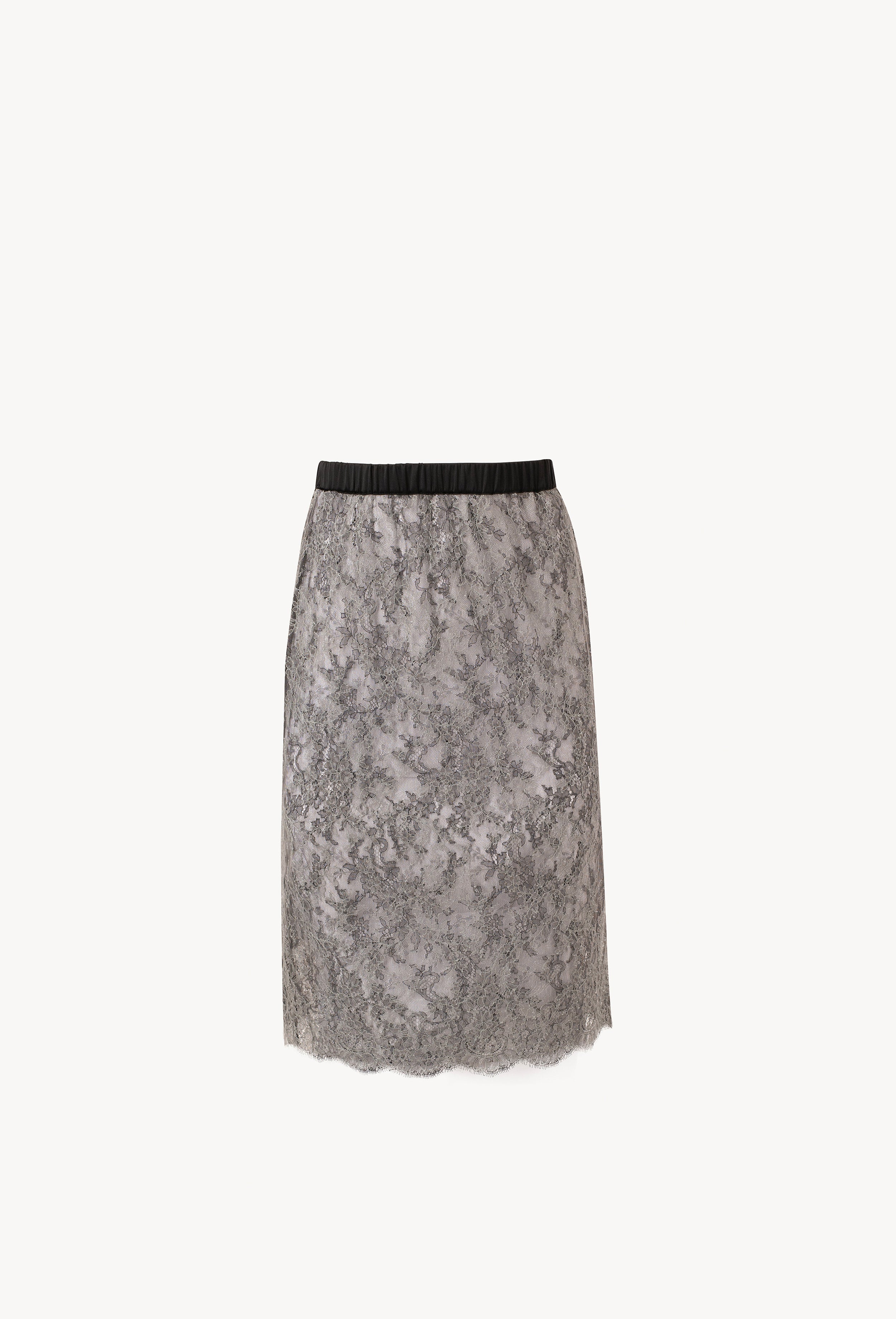 Enter Carine Gilson's world and the most beautiful silk lingerie with the Hiver 2026-27 collection with this Straight Skirt in Grey and black lace