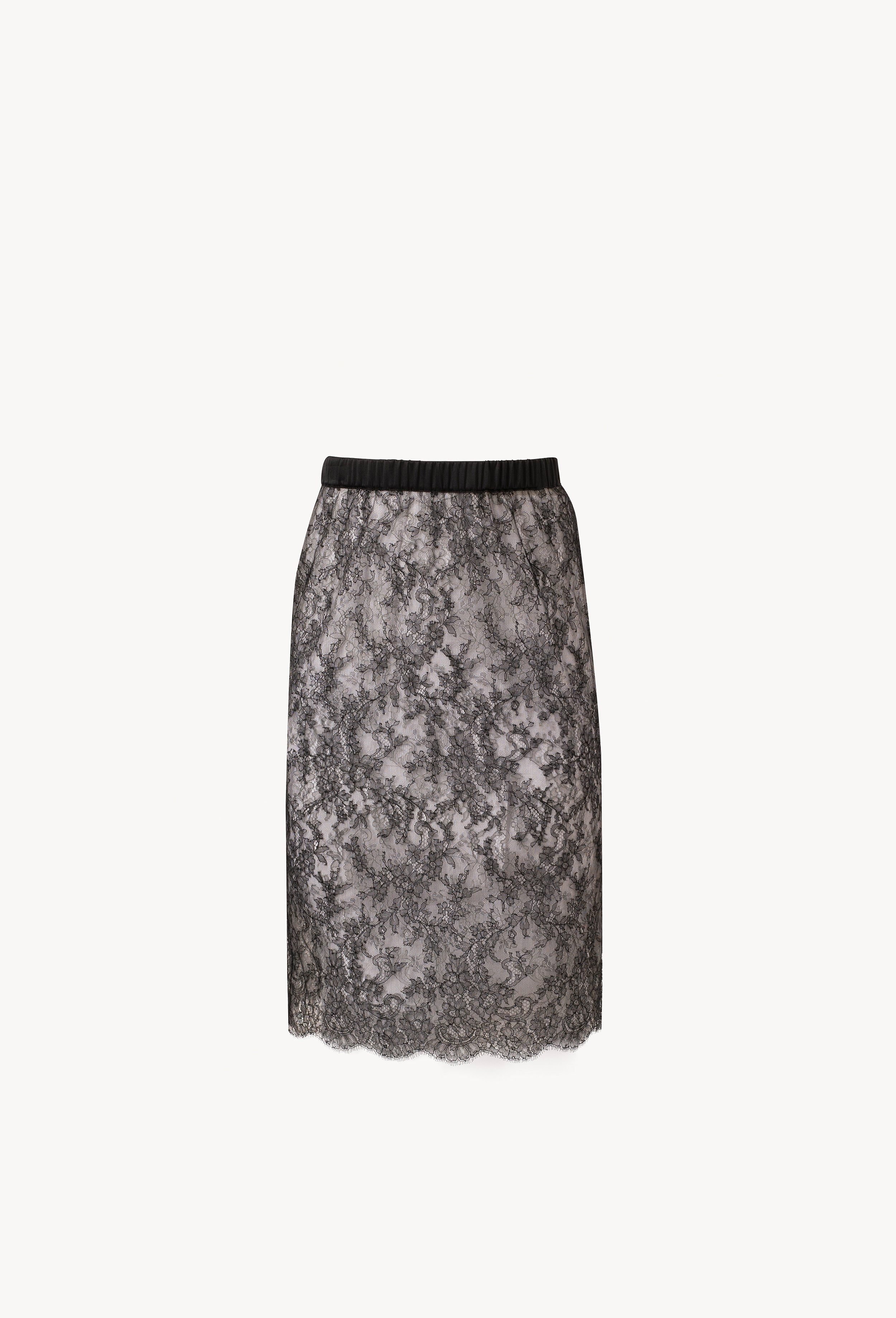 Enter Carine Gilson's world and the most beautiful silk lingerie with the Hiver 2026-27 collection with this Straight Skirt in Grey Silk with black lace