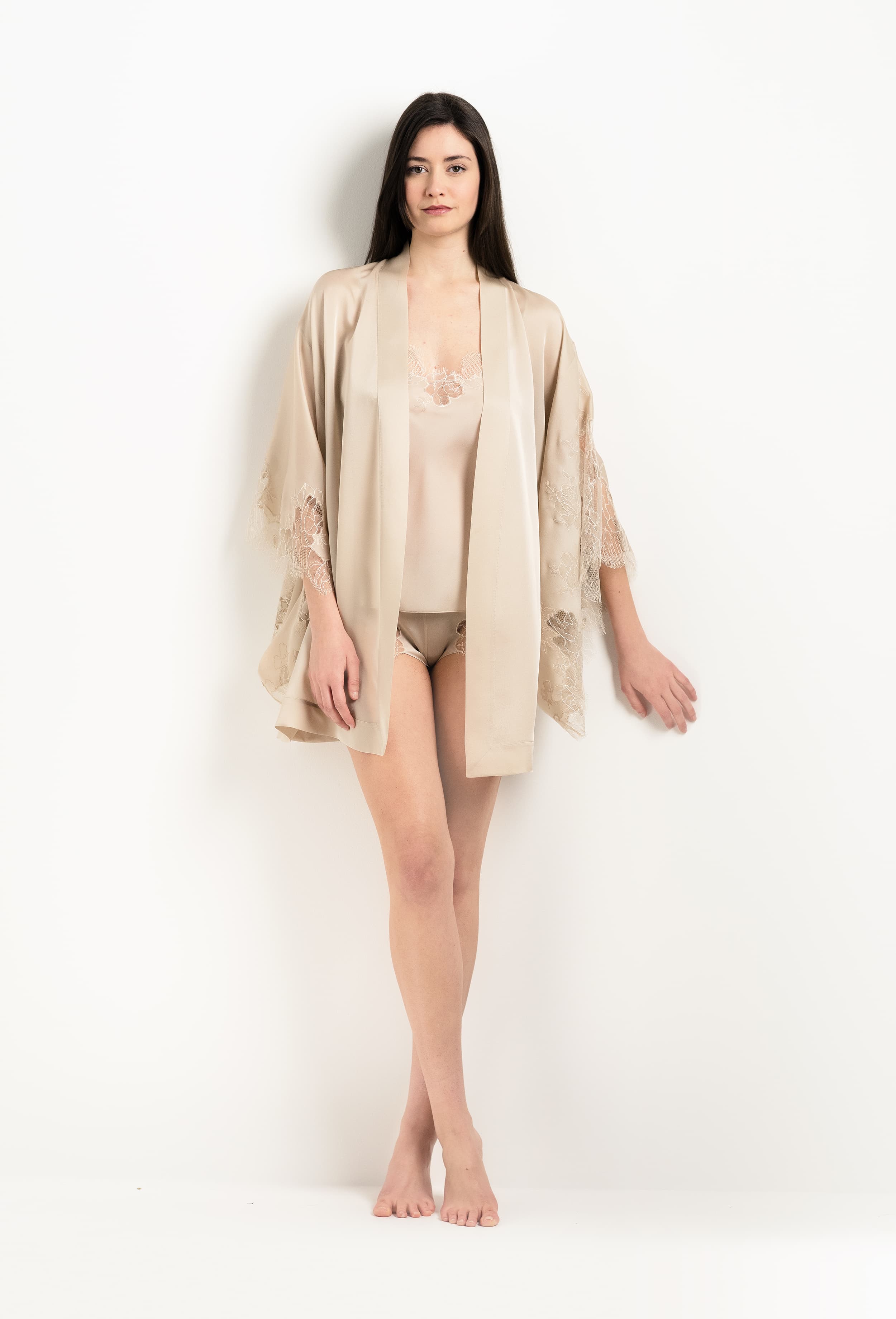 Enjoy the 2025 Winter collection of lingerie couture from the house Carine Gilson with this Short Kimono Butterfly Sleeves in sand beige Silk  with ivory lace