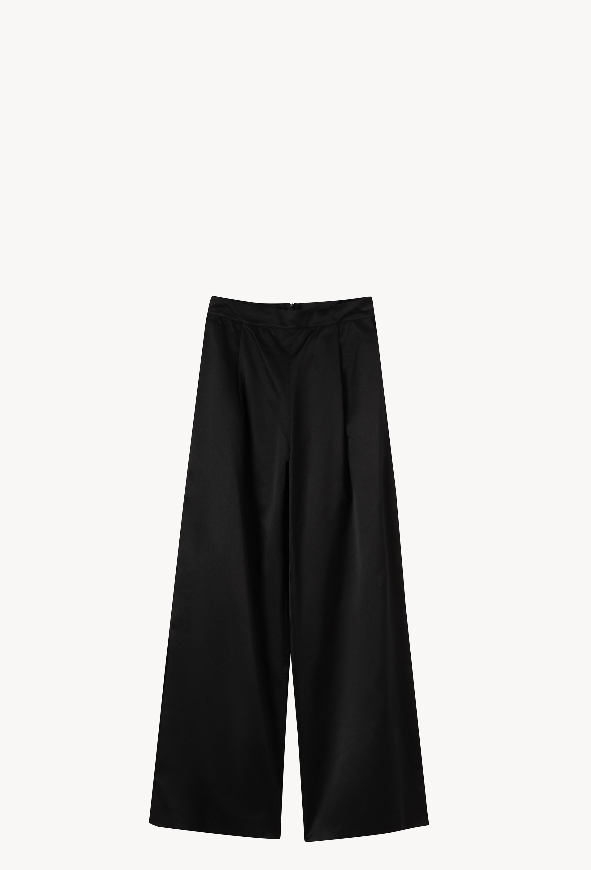 Enjoy the Winter 2026-27 collection of lingerie couture from the house Carine Gilson with this Large Pant in black Silk