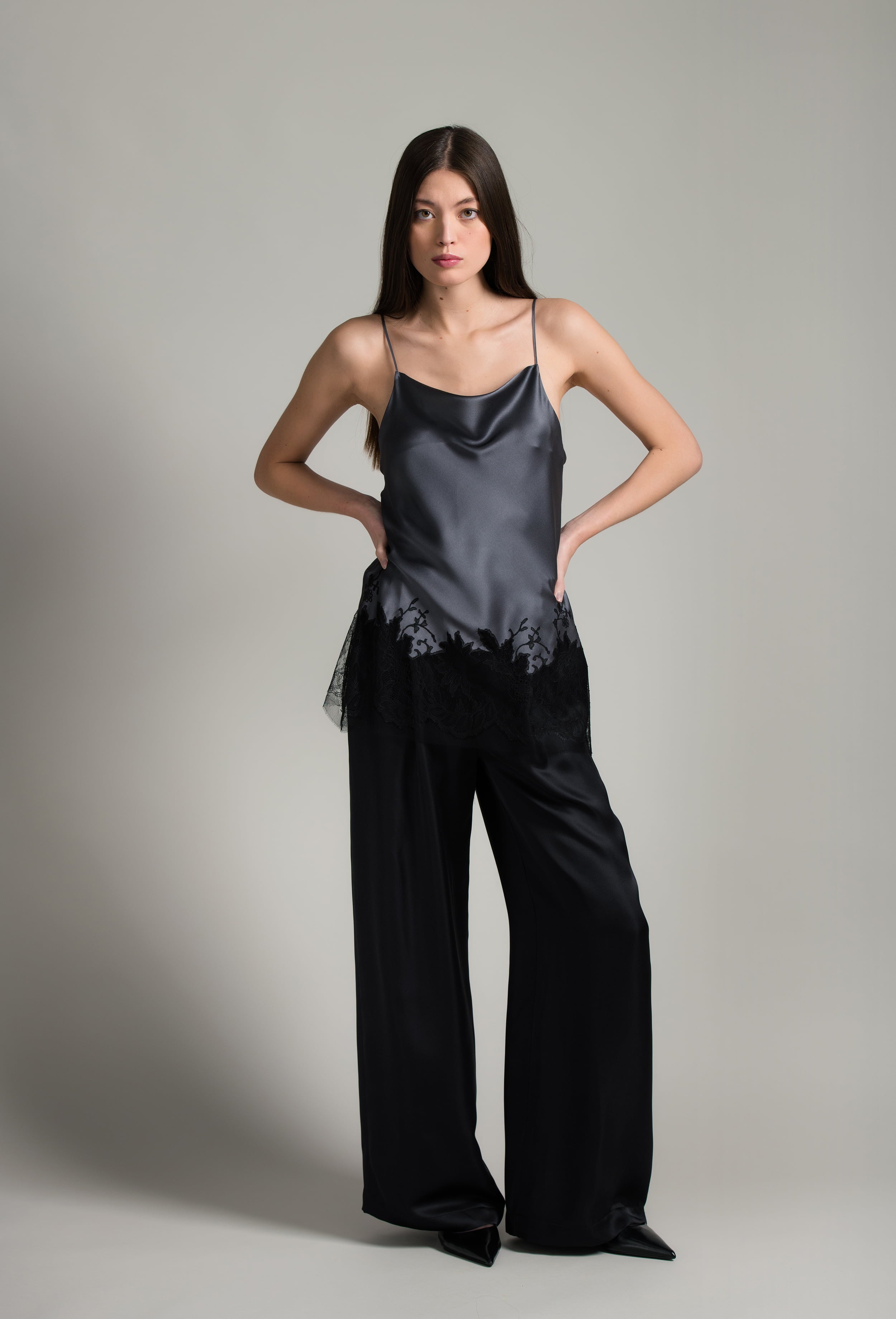 Enter Carine Gilson's world and the most beautiful silk lingerie with the Winter 2026-27 collection with this Long top with Scoop Neckline in StormGrey Silk  with Black lace