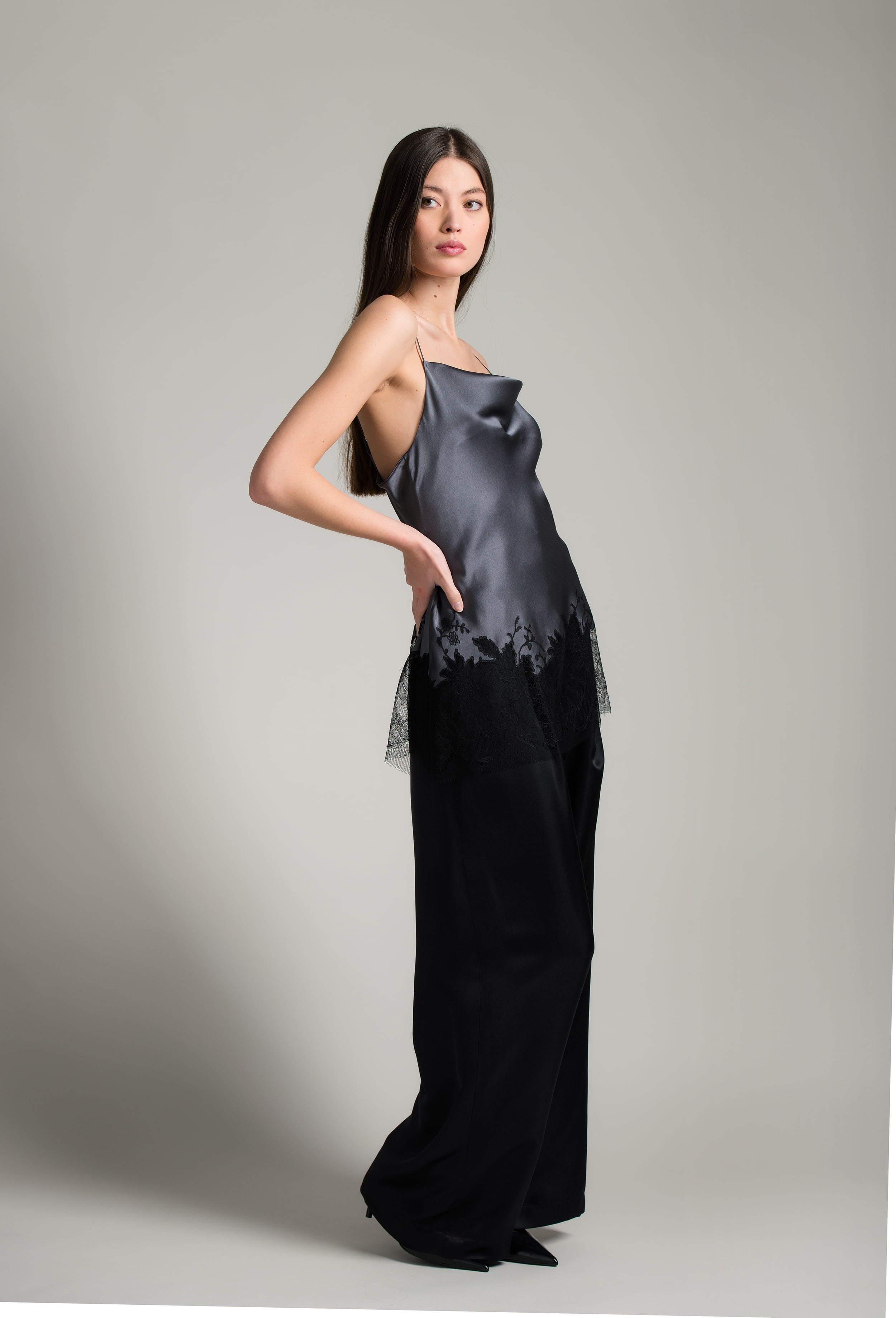 Enter Carine Gilson's world and the most beautiful silk lingerie with the Winter 2026-27 collection with this Long top with Scoop Neckline in StormGrey Silk  with Black lace