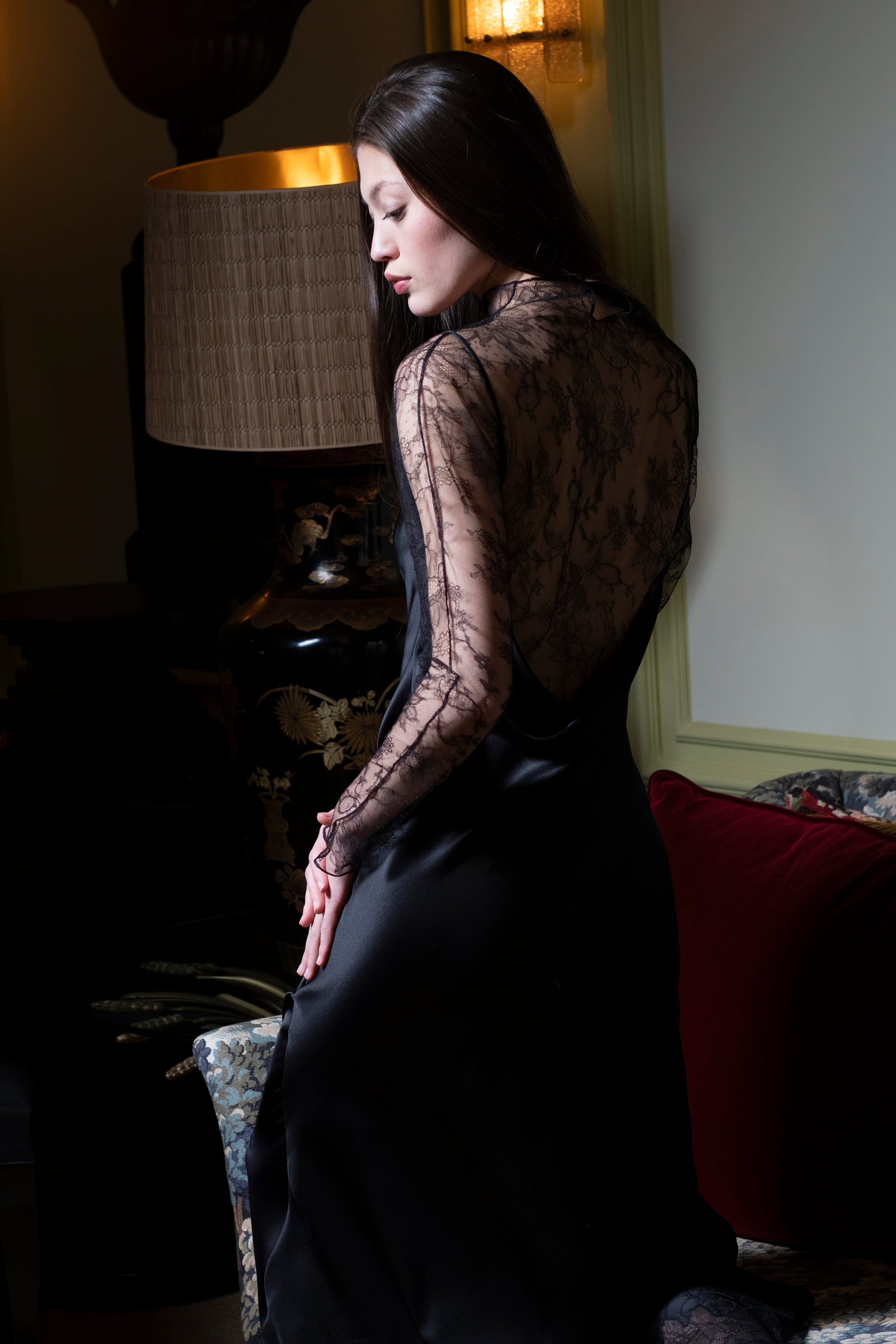 The Winter 2026-27 collection from the house Carine Gilson - The most beautiful couture lingerie to be discovered with this Long sleeves top in Black Silk lace