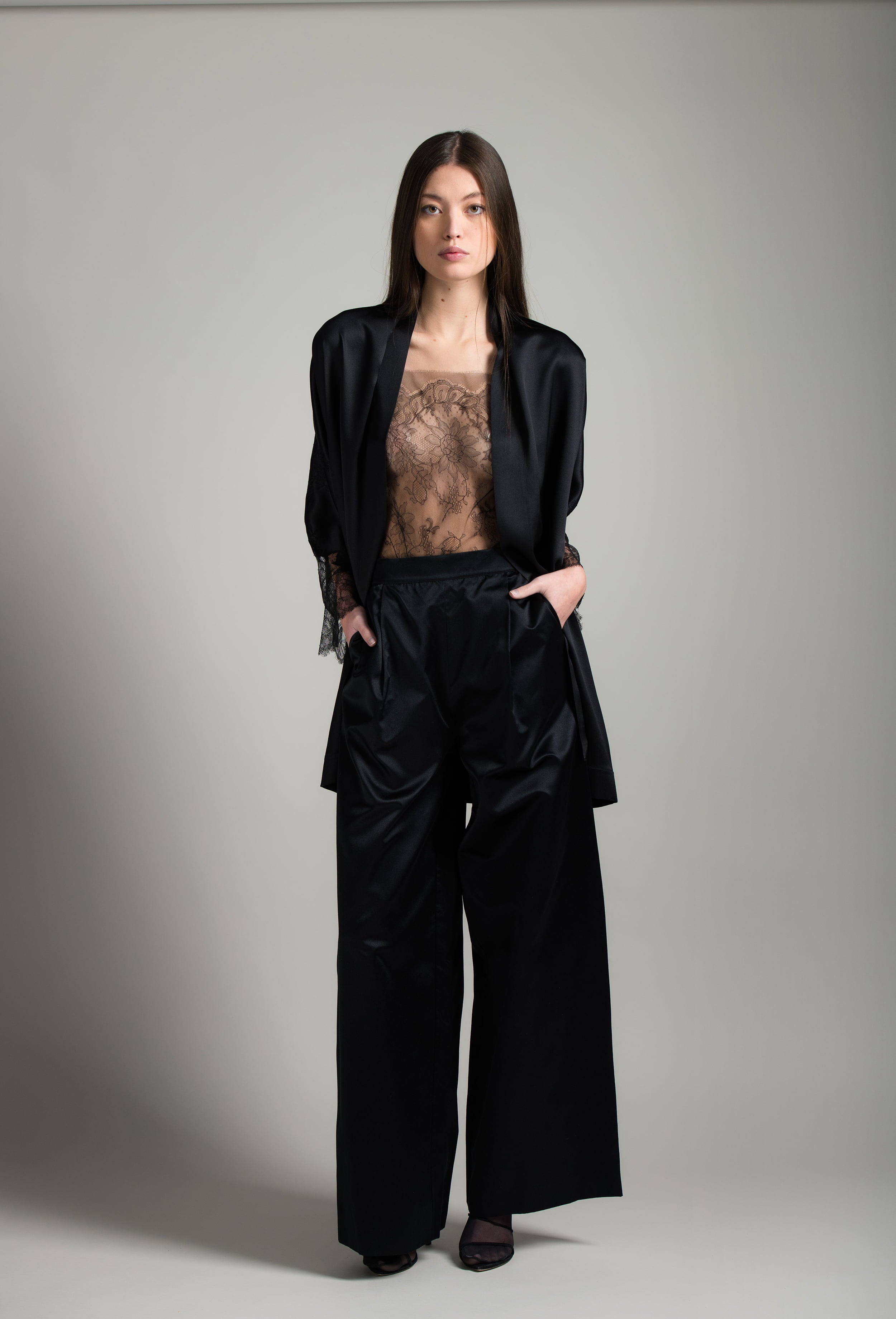Discover the Winter 2026-27 collection of lingerie couture from the house Carine Gilson with this Camisole Straight Neckline in Black Silk  with Black lace