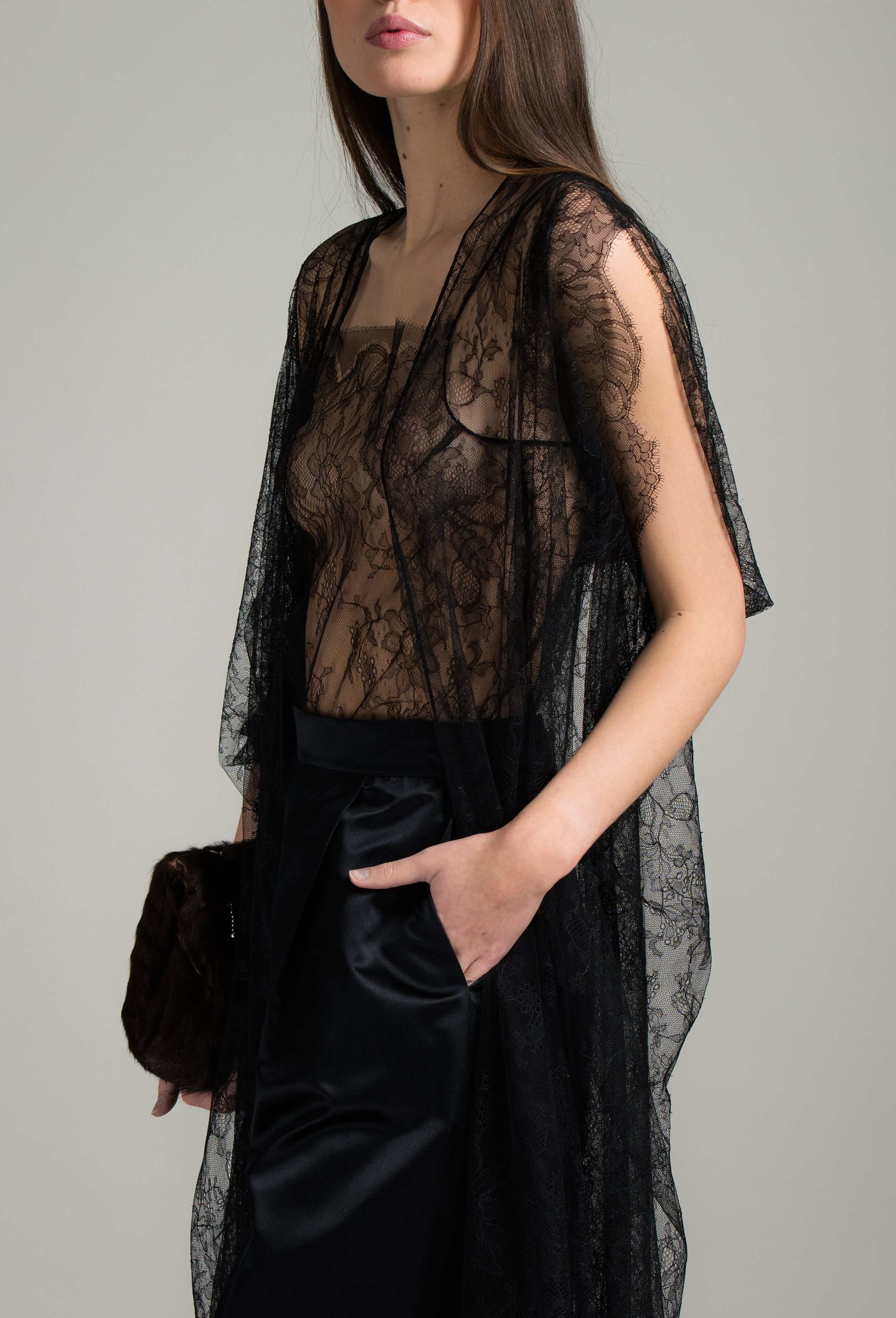 Discover the Winter 2026-27 collection of lingerie couture from the house Carine Gilson with this Camisole Straight Neckline in Black Silk  with Black lace