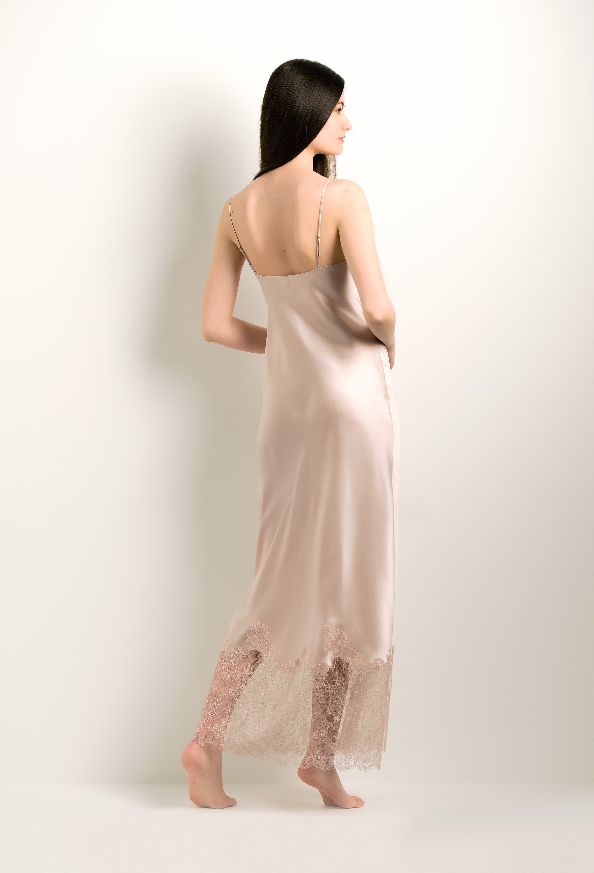 Discover the 2024 winter collection of lingerie couture from the house Carine Gilson with this Long Gown Straight Neckline in dove grey lilac Silk with pink rose lace