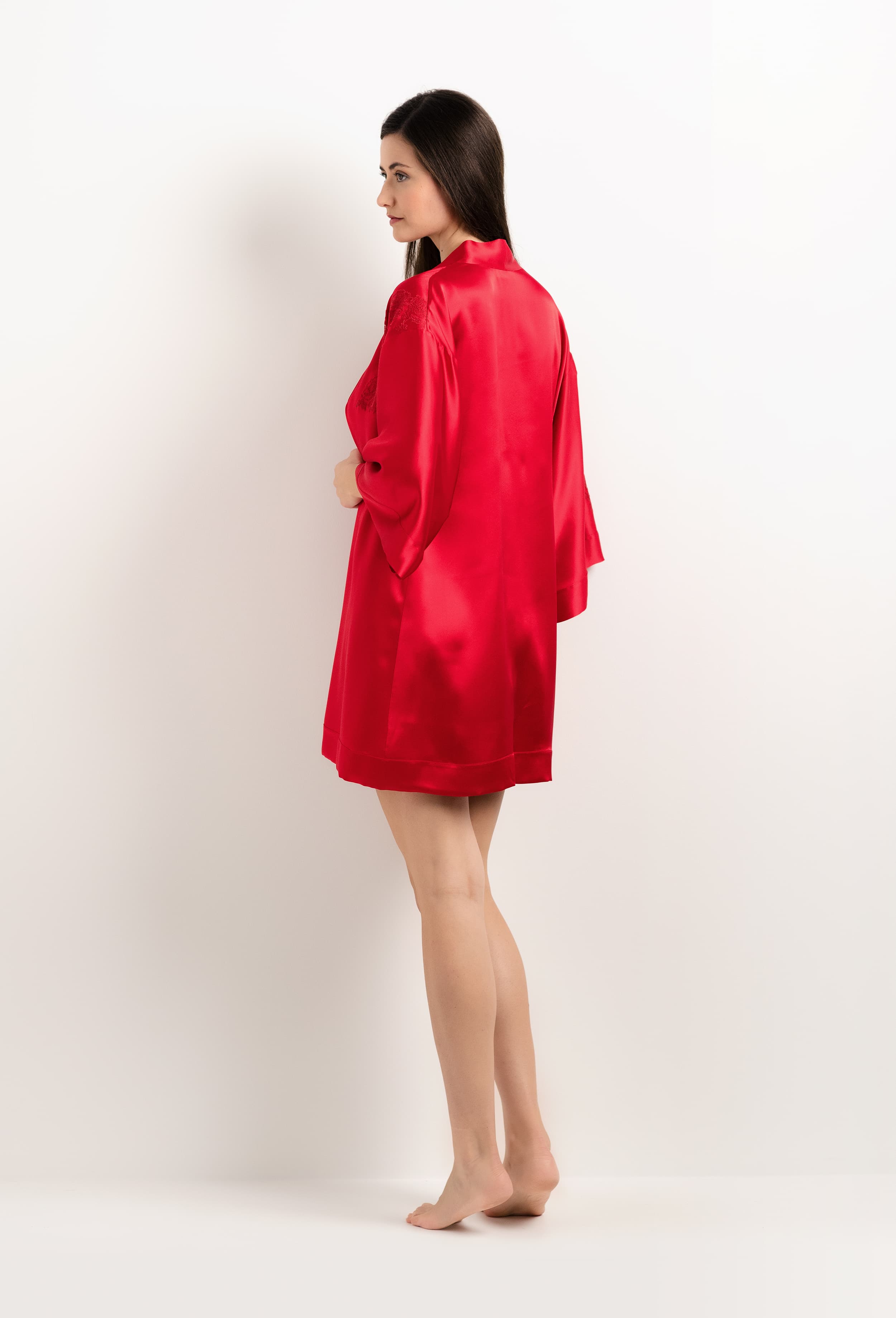 Made of silk and lace, explore the lingerie collection 2025 summer from the house Carine Gilson with this Short Kimono Classic Sleeves in Flam red Silk  with red lace