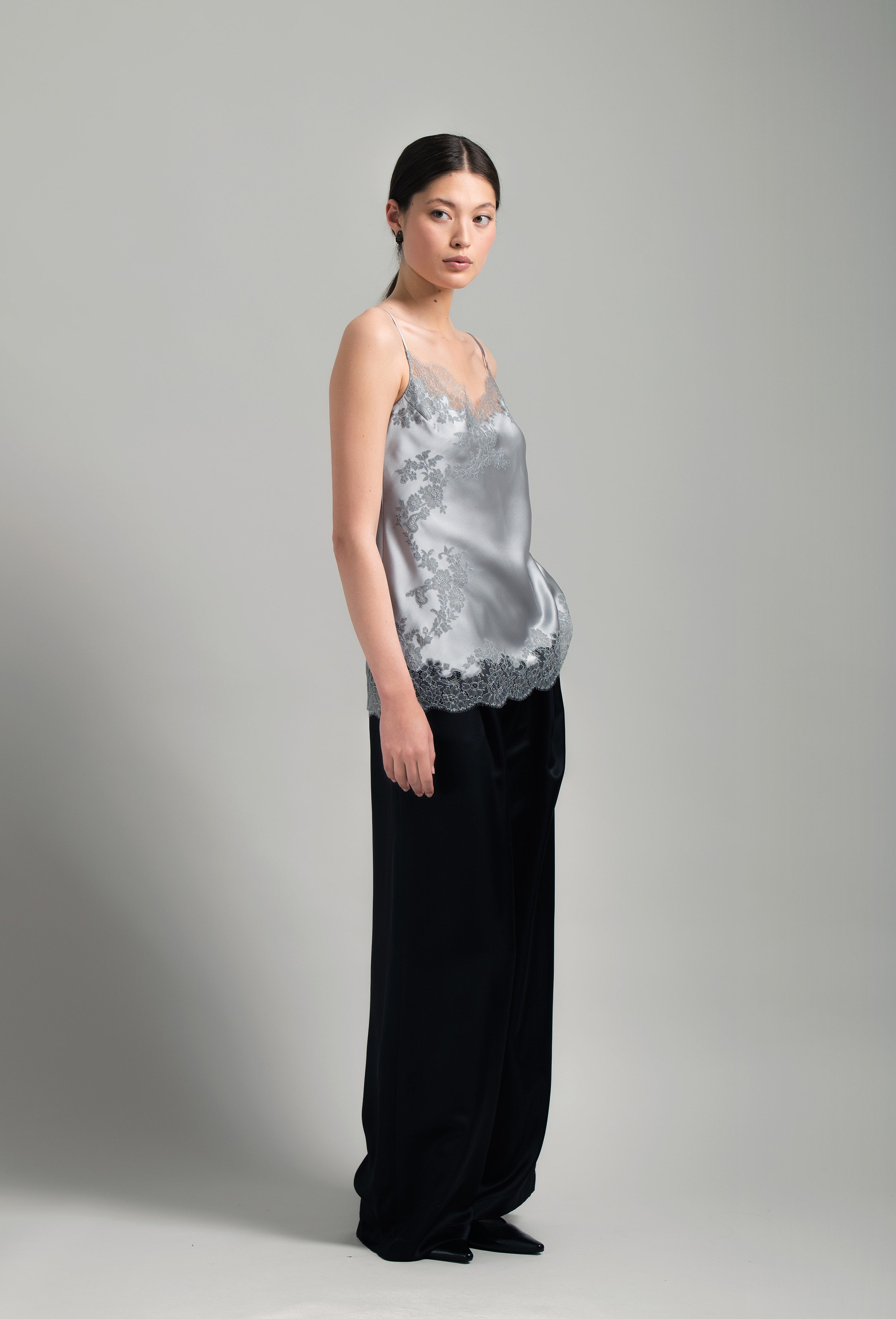Made of silk and lace, explore the lingerie collection Hiver 2026-27 from the house Carine Gilson with this Long Top with Classic Neckline in LeadGrey Silk  with Grey lace