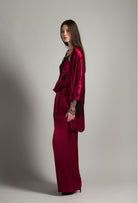 Discover the Winter 2026-27 collection of lingerie couture from the house Carine Gilson with this Short Kimono Raglan Style in Rubis red Silk  with Black lace