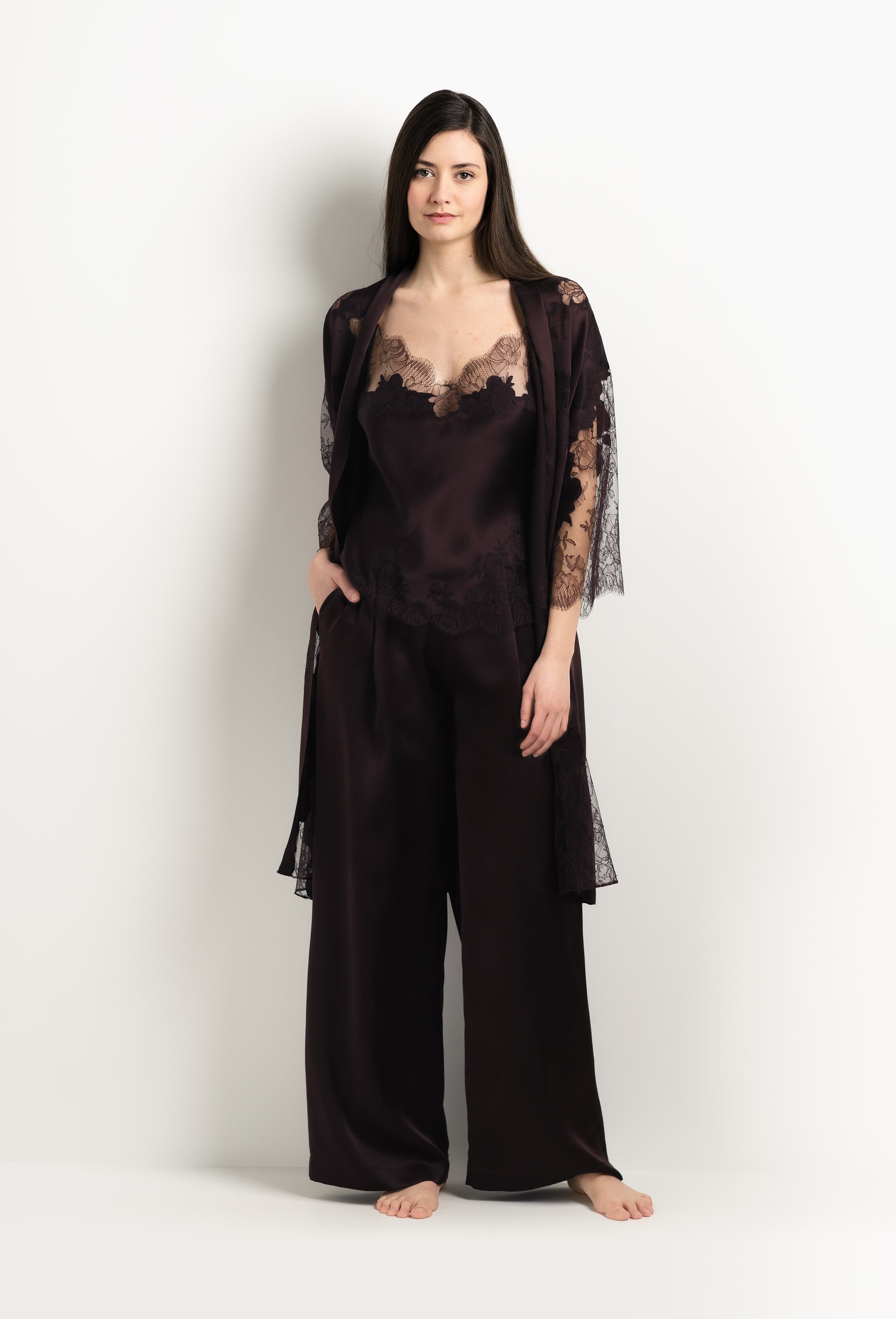 Enter Carine Gilson's world and the most beautiful silk lingerie with the 2025 Winter collection with this Kimono Raglan Style in Ebony Silk  with Ebony lace