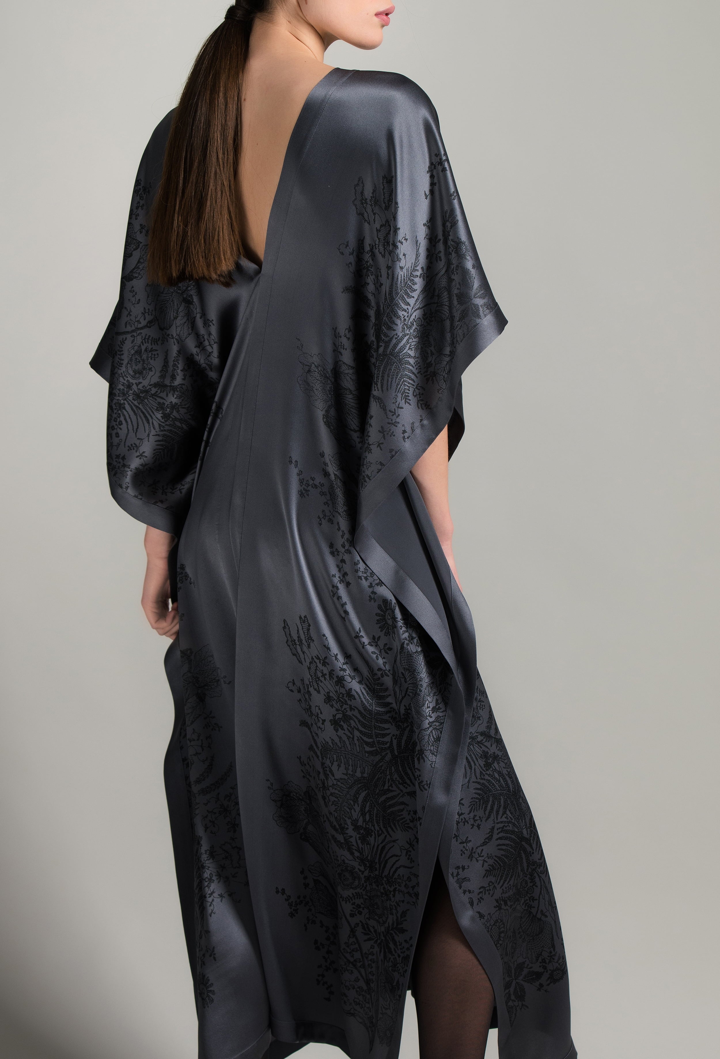 Be seduced by Carine Gilson most beautiful silk lingerie collection with this Long Kaftan V Neck Back and Front in StormGrey print Silk 