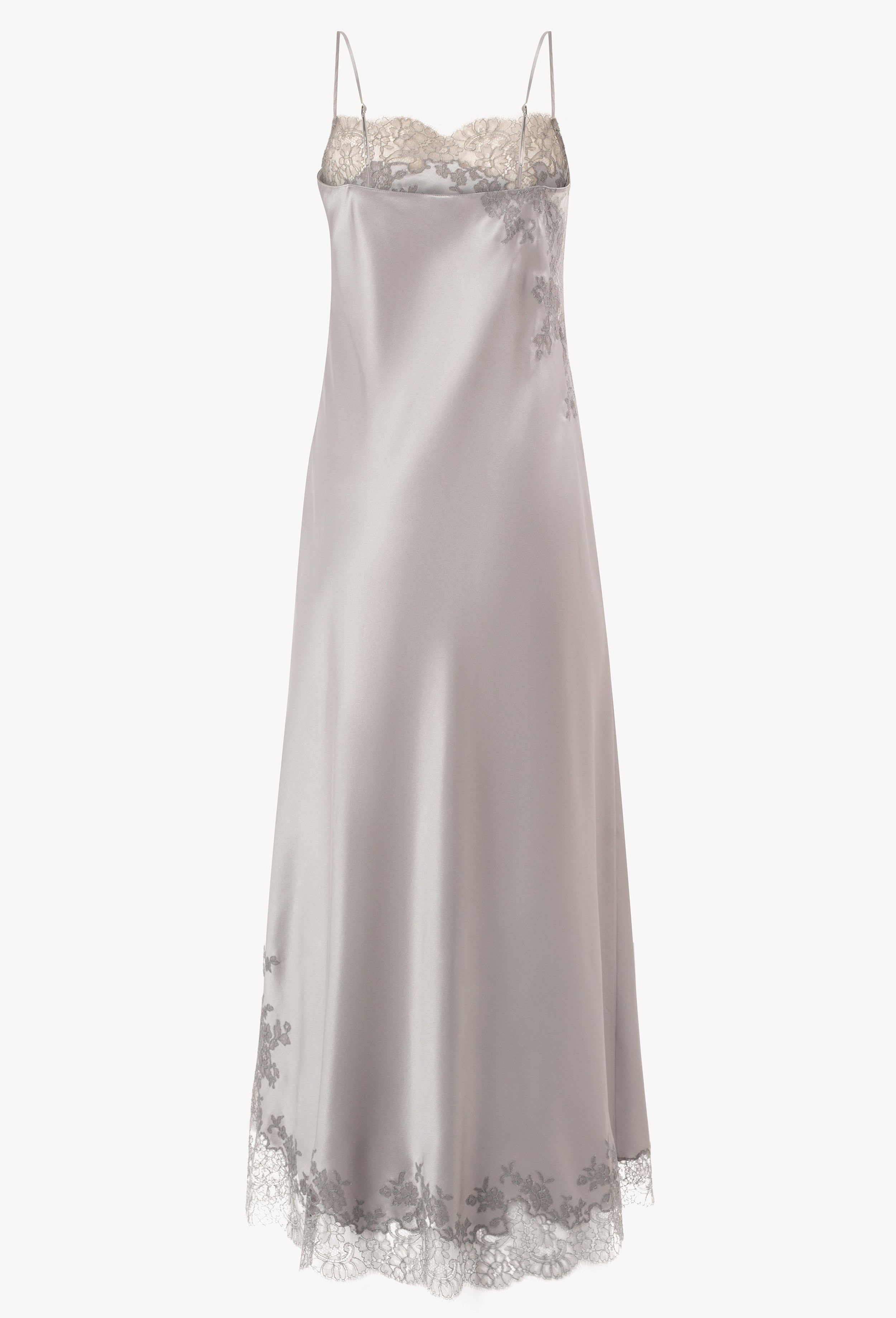 Discover the Hiver 2026-27 collection of lingerie couture from the house Carine Gilson with this Long Dress Straight Neckline in LeadGrey Silk with Grey lace