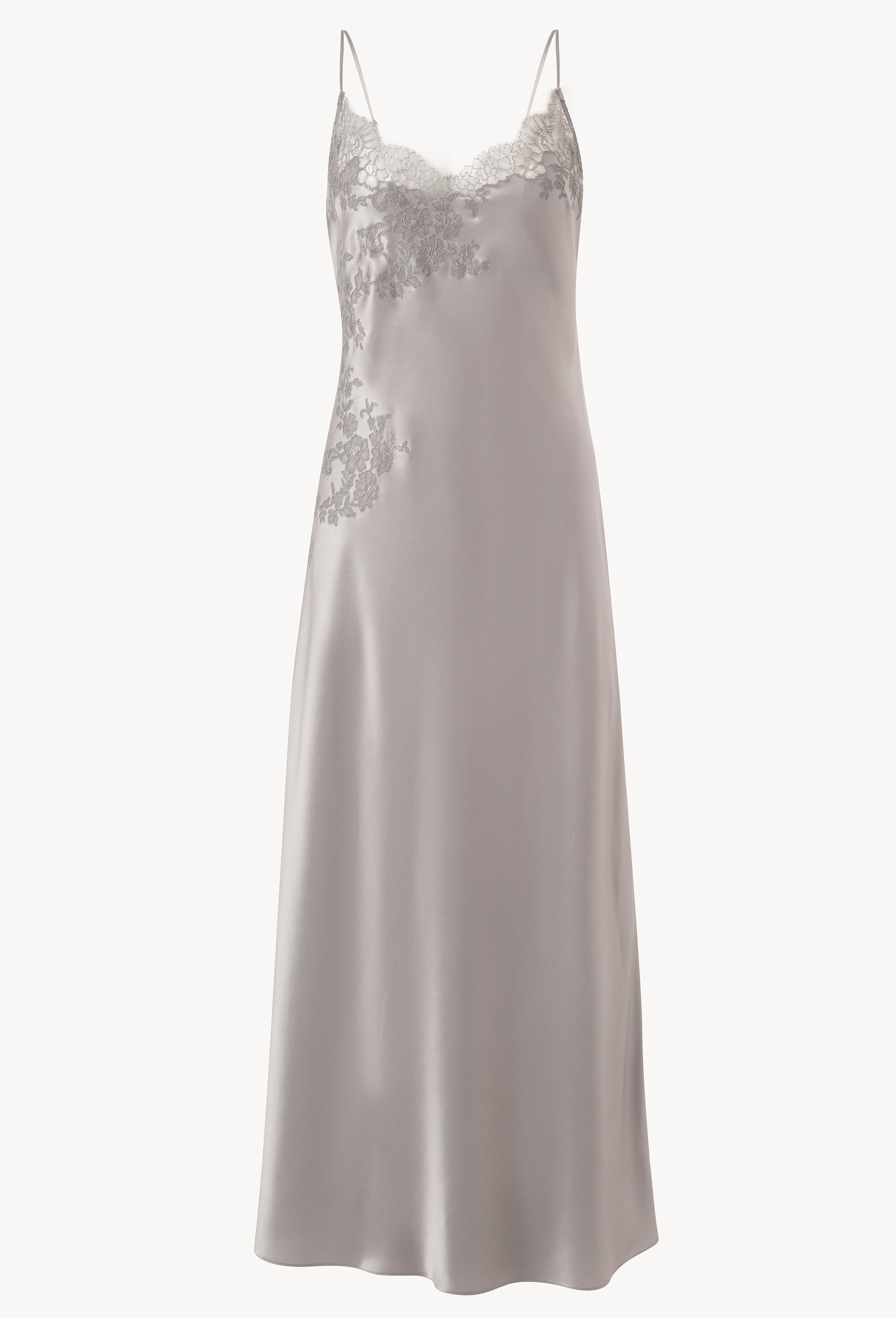 Enter Carine Gilson's world and the most beautiful silk lingerie with the Hiver 2026-27 collection with this Long Dress Classic Style in LeadGrey Silk  with Grey lace