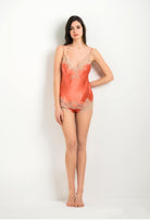 Discover the 2023-24 winter collection from the house Carine Gilson with this Camisole V Neckline in pink blush Silk with praline beige lace