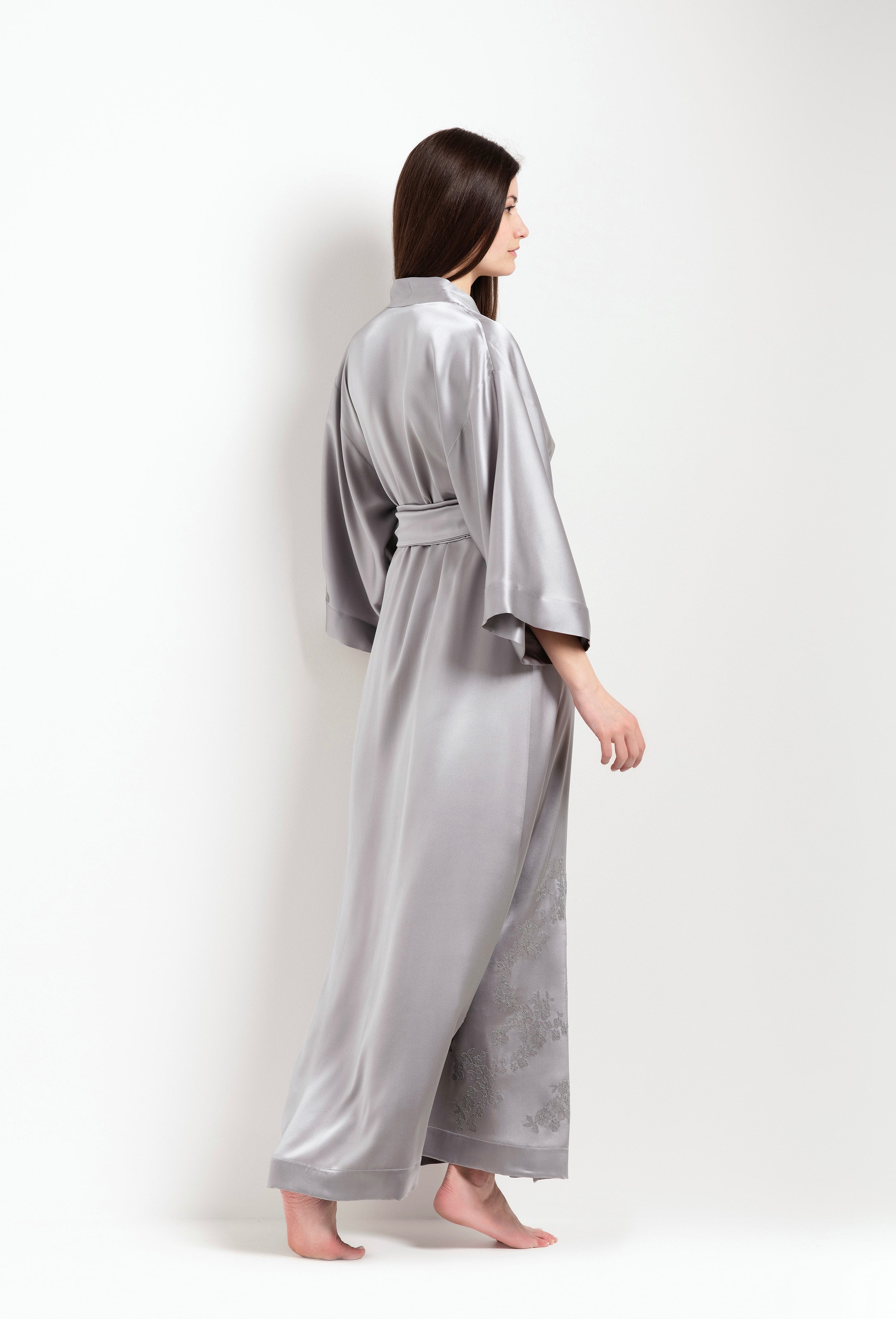 Be seduced by Carine Gilson most beautiful silk lingerie collection with this Long Kimono Classic Sleeves in LeadGrey Silk with Grey lace