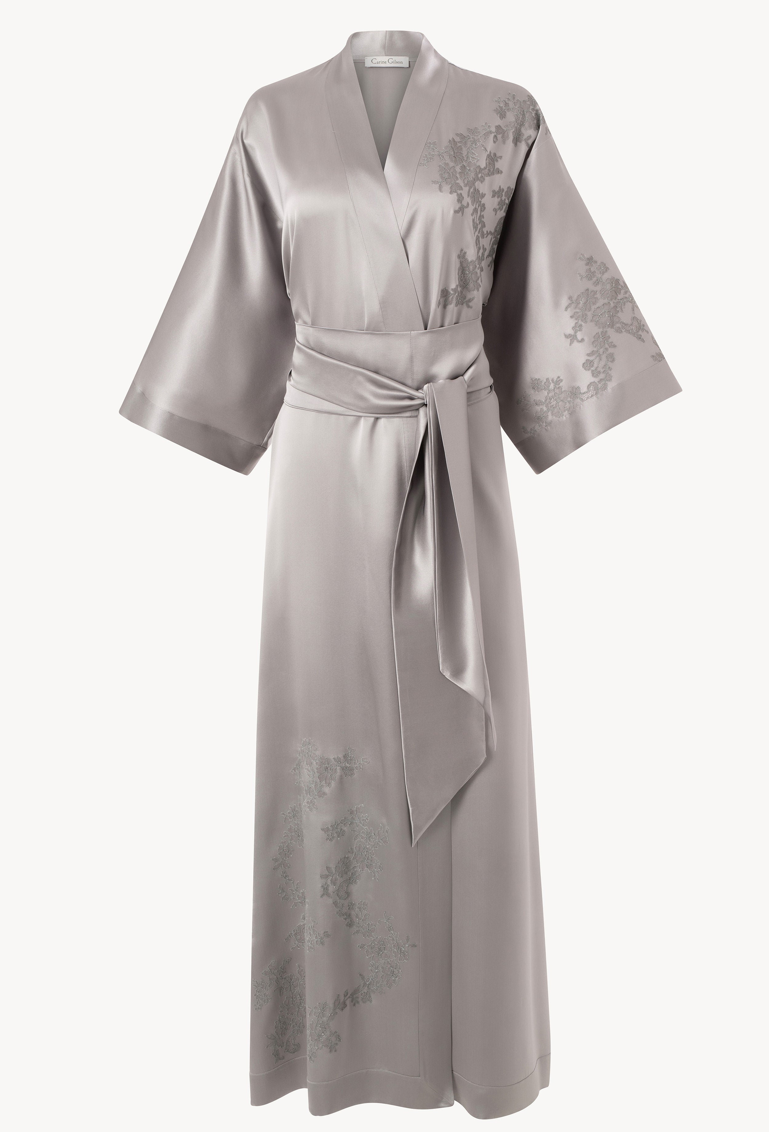 Enter Carine Gilson's world and the most beautiful silk lingerie with the Hiver 2026-27 collection with this Camisole Classic Style Silk and Lace in LeadGrey Silk  with Grey lace