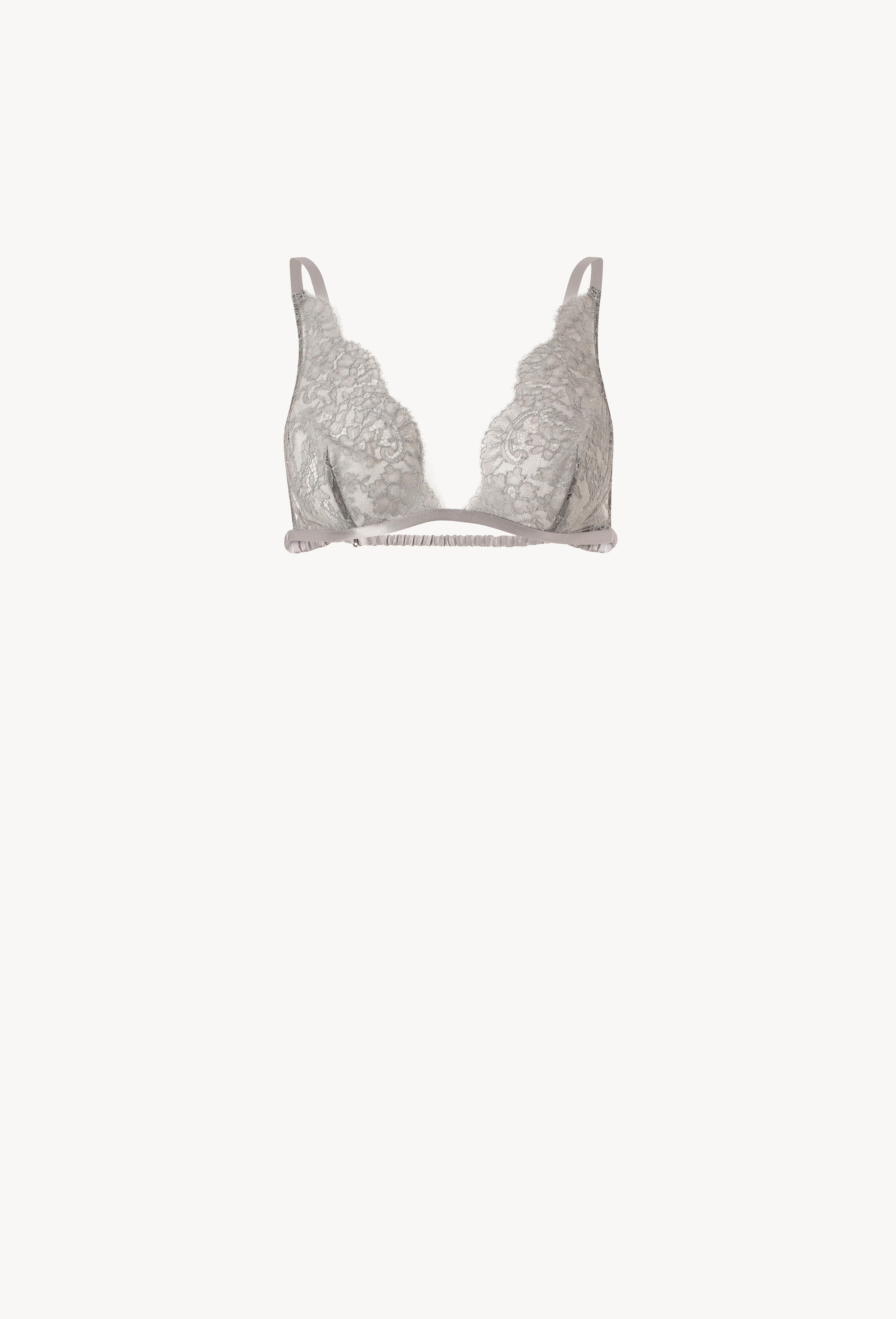Discover the unique craftmanship of the belgian designer Carine Gilson in her atelier for the Hiver 2026-27 collection with this Soft Bra All Lace in LeadGrey Silk  with Grey lace