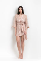 Enter Carine Gilson's world and the most beautiful silk lingerie with the 2026 Summer collection with this short kimono classic sleeves in light rose silk with pink rose lace