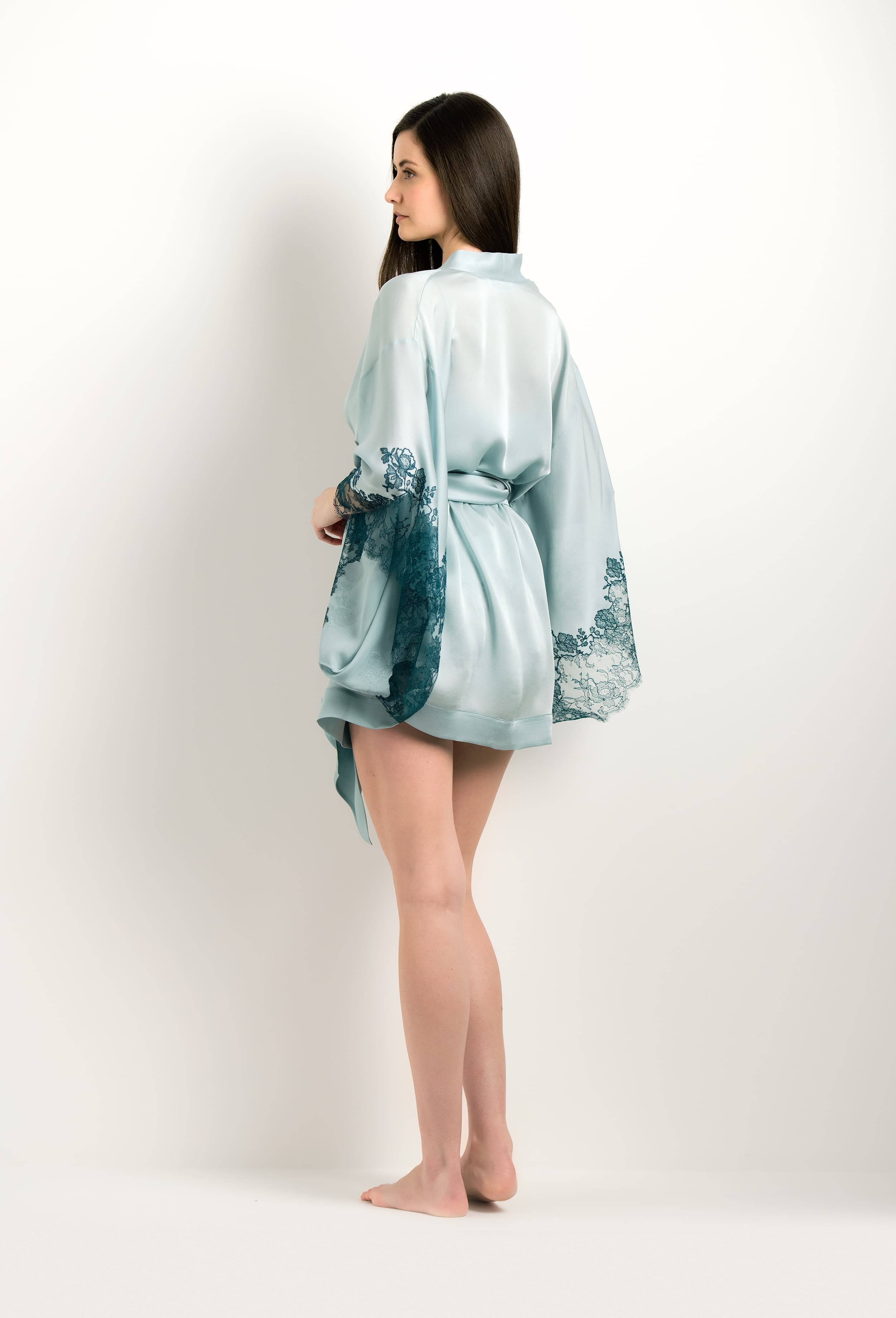 Made of silk and lace, explore the lingerie collection 2024 winter from the house Carine Gilson with this Short Kimono Butterfly Sleeves in grey blue Silk with emerald green lace